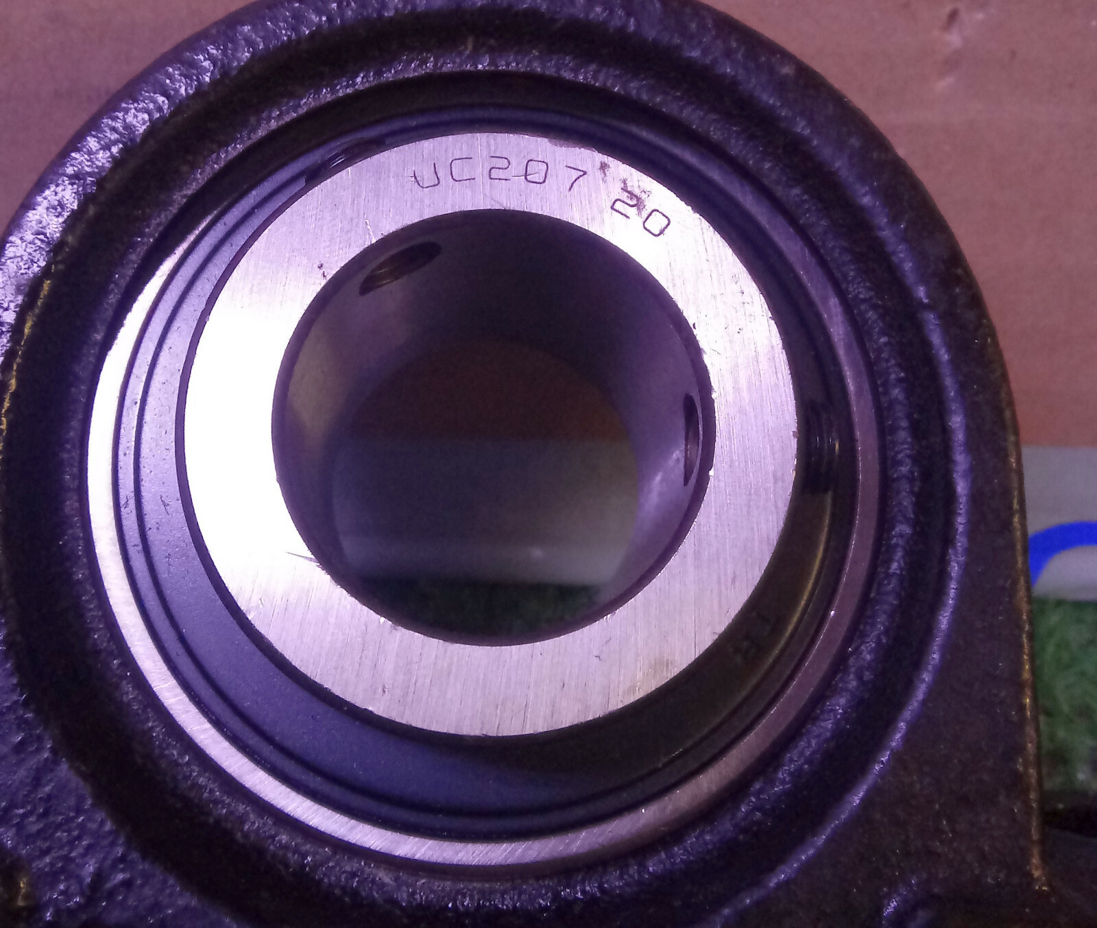 1 NEW TR P-207 PILLOW BLOCK w/UC207 20 BEARING NNB ***MAKE OFFER***