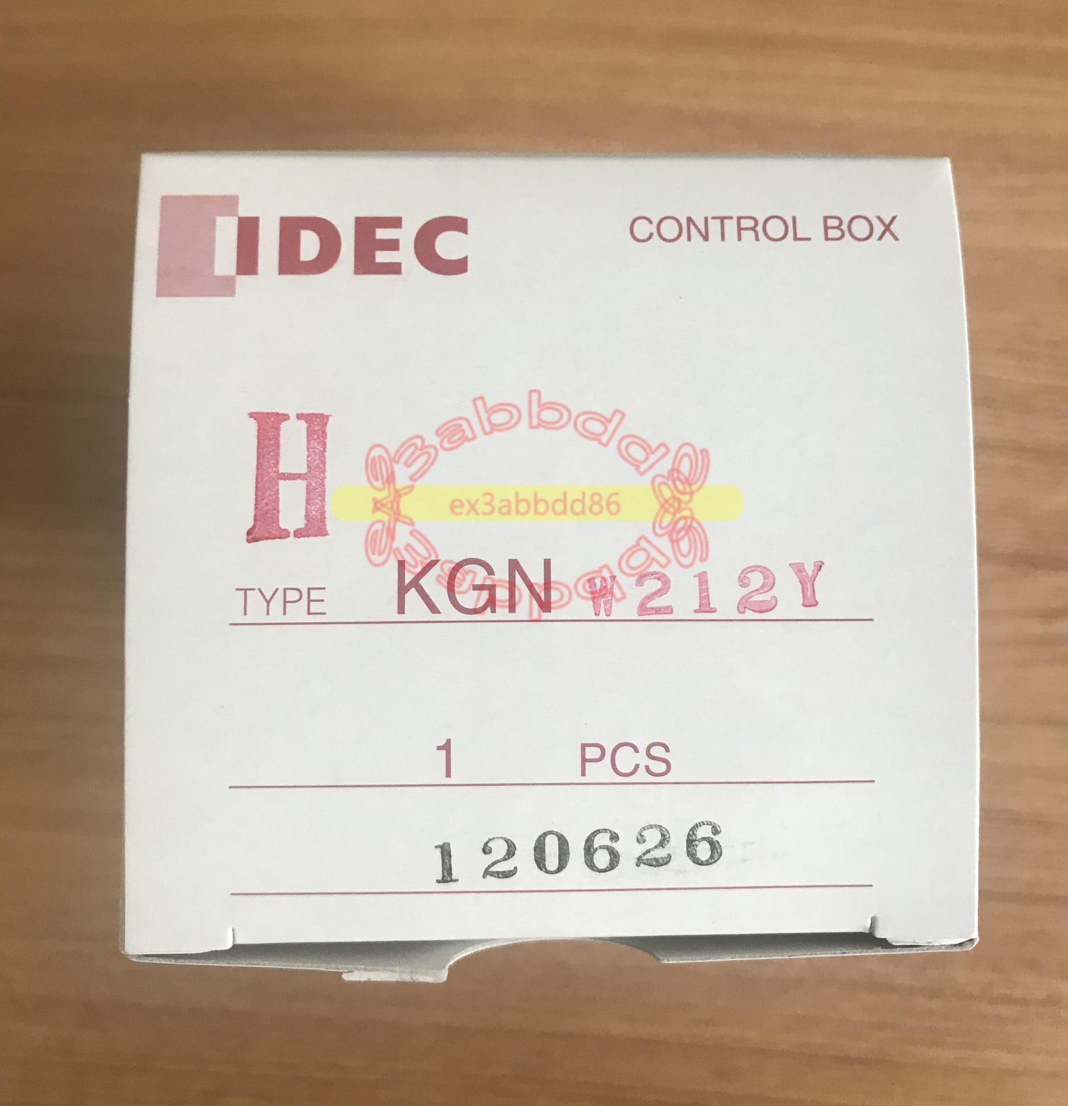 1PC NEW IDEC KGNW212Y Button switch box