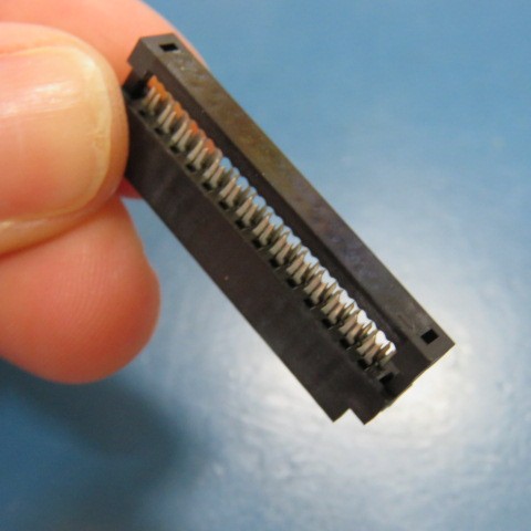 FCI 89361-728LF Qty of 18 per Lot 28 Position Rectangular Receptacle Connector