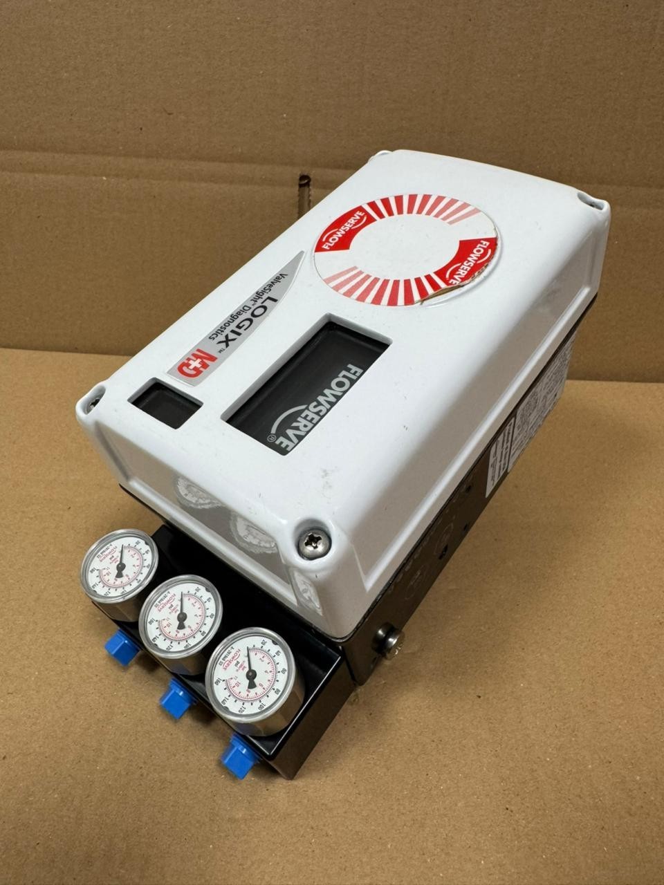 Flowserve / Logix 500MD+ / Digital Positioner / 520MD+37-W1D300-GM3-0000