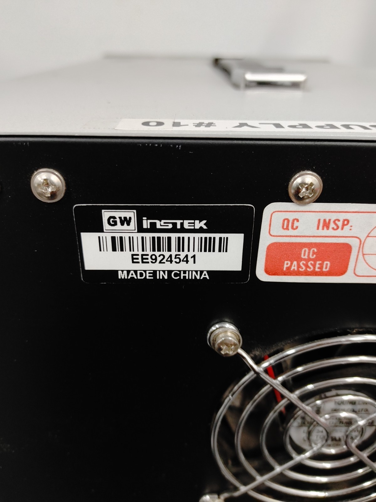 GW INSTEK GPC-3060D Dual Tracking with 5V Fixed Laboratory DC Power Supply