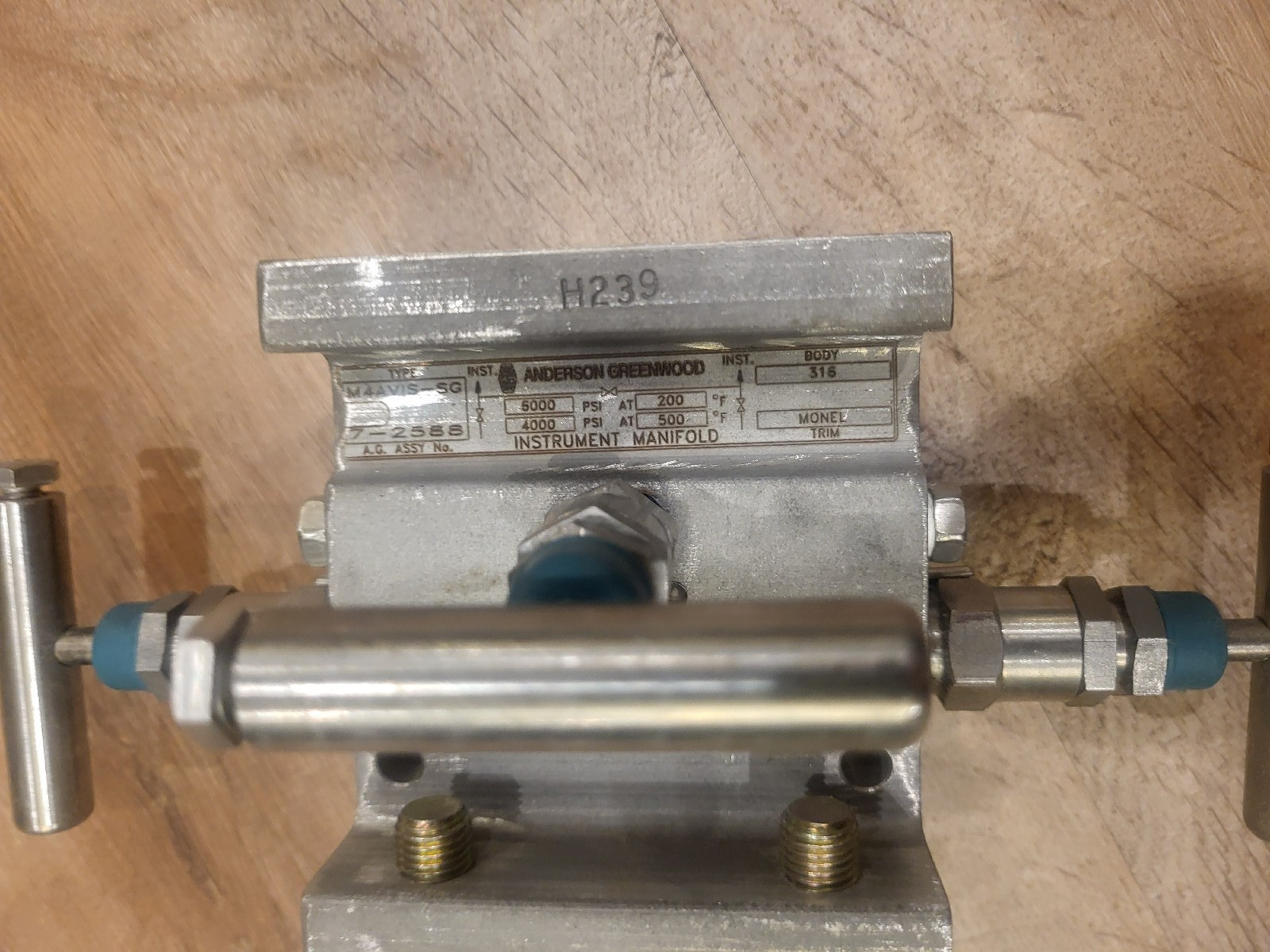 NEW! Flow Control Anderson Greenwood Manifold M4AVIS-SG.