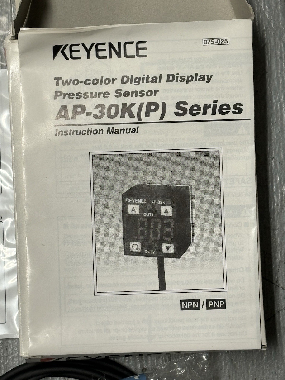 KEYENCE AP-33KP PRESSURE SENSOR 12-24VDC Brand New In Box