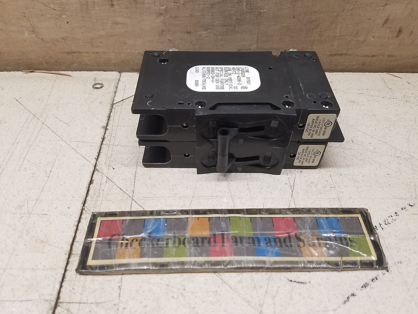 NOS 2 Pole Circuit Breaker Sensata 209-2-4298-2 Eaton Airpax CD2-Z203-3