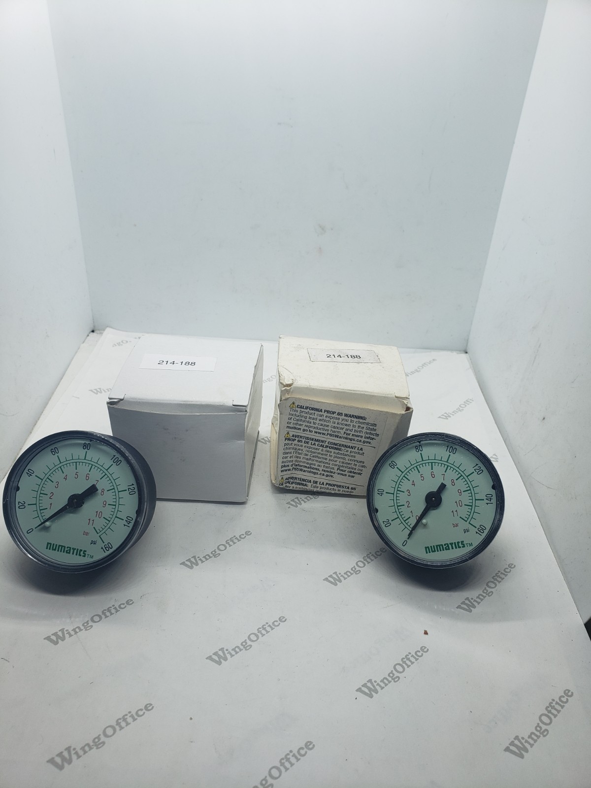 NUMATICS 214-188 PRESSURE GAUGE 0-160 PSI 1/4″ MALE NPT, LOT OF 2, NIB