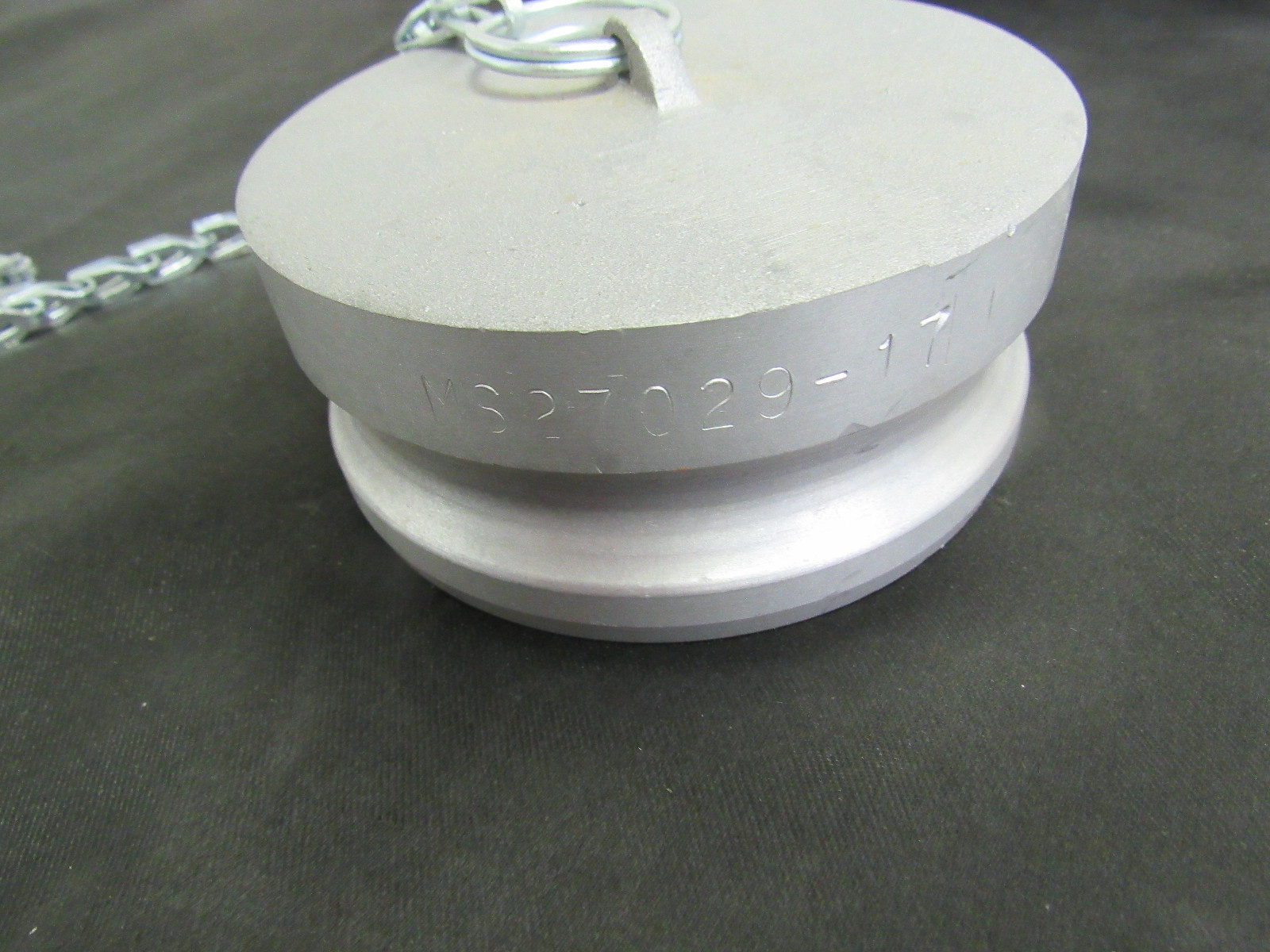 EVER-TITE MS27029-17 ALUMINUM CAMLOCK MALE DUST END CAP PLUG 4″ **NEW**