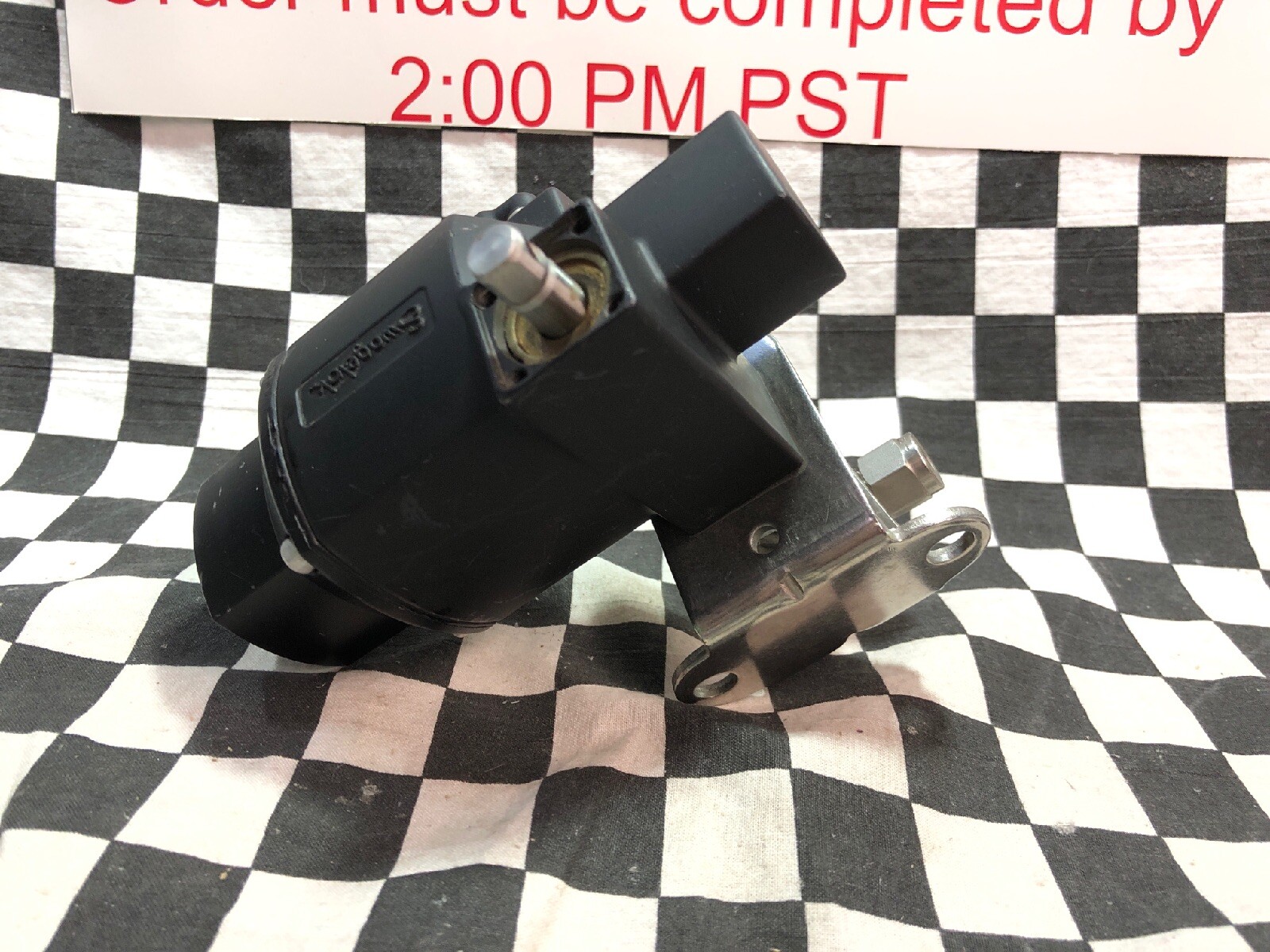 Swagelok Actuated Ball Valve 1/4″, SS-42S4-31O & MS-131-SR, (SS-42S4-310)