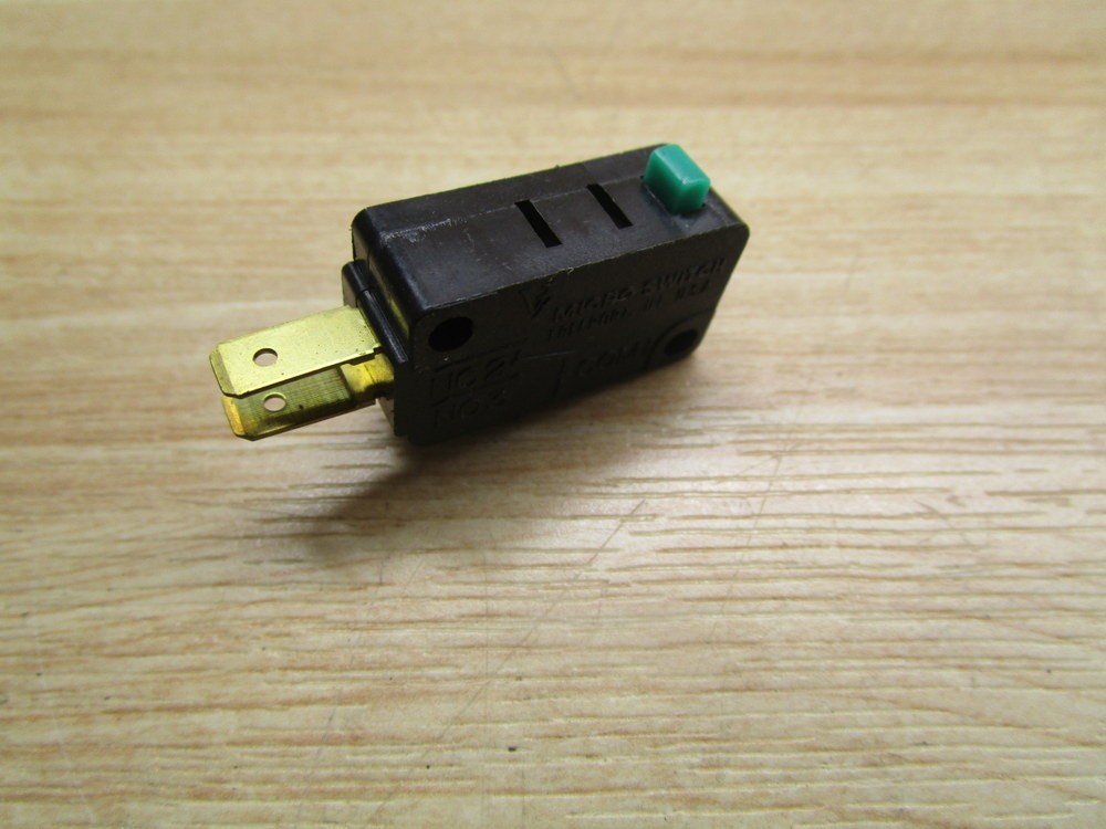 Honeywell Micro Switch V7-2S17D8 Snap Switch V72S17D8
