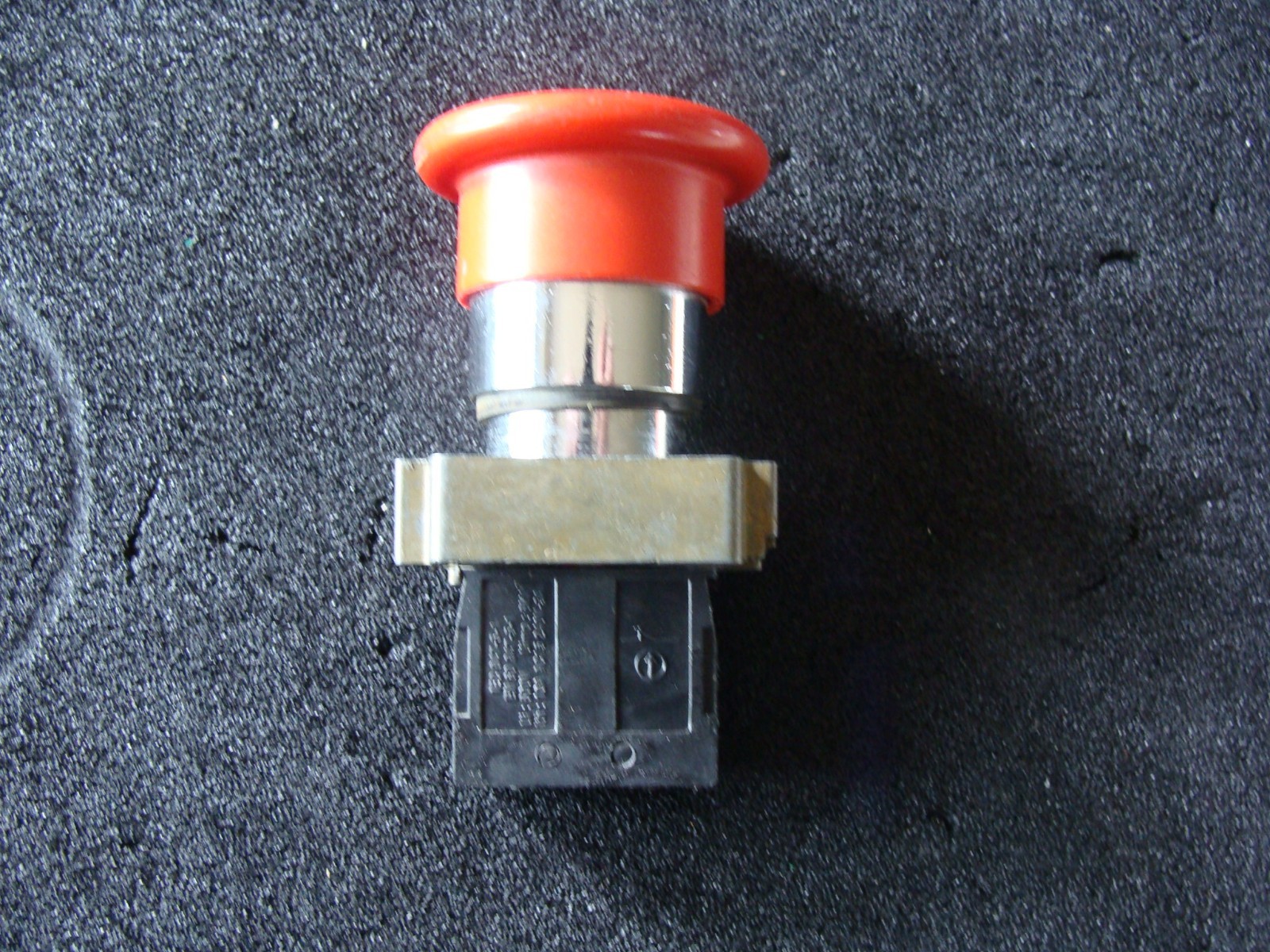 Telemeoanique 2-BE102 emergency stop button. Made in Mexico.