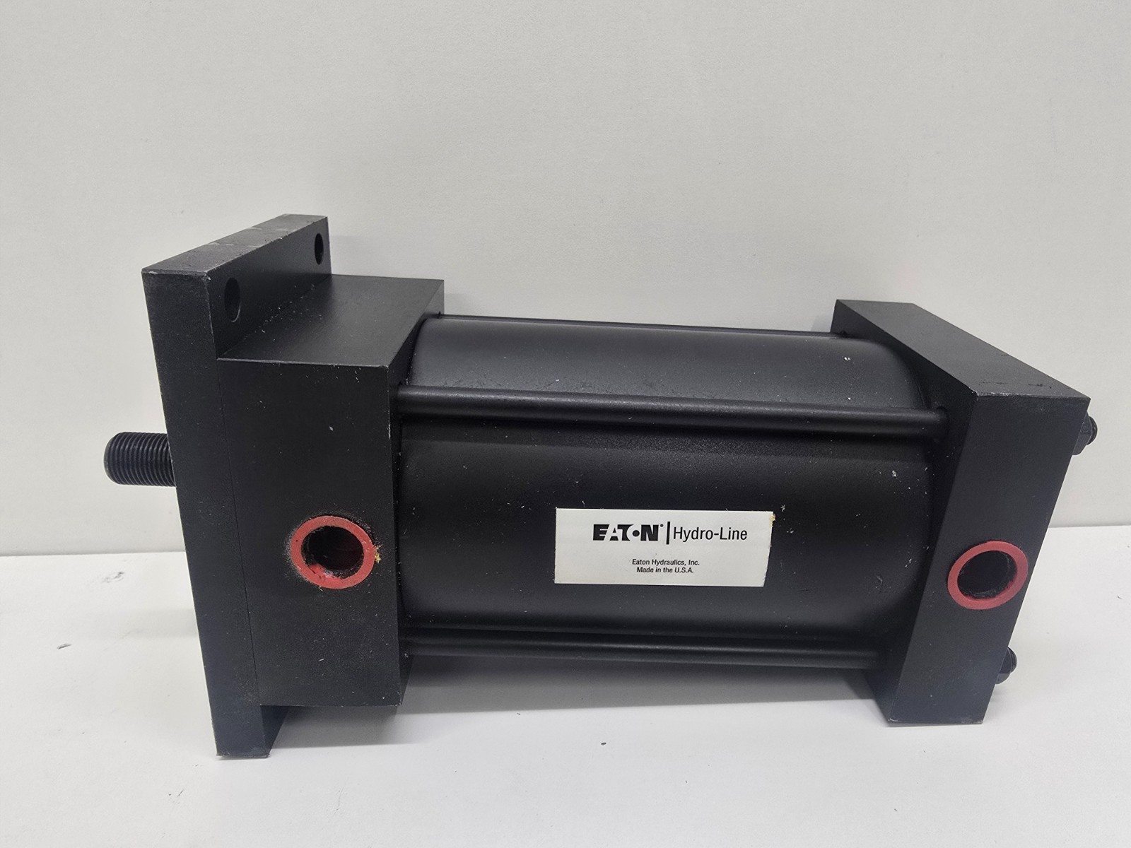 NEW OLD STOCK! EATON HYDRO-LINE PNEUMATIC CYLINDER LR5F-4X5-N-1-2-N-N-N-1-1