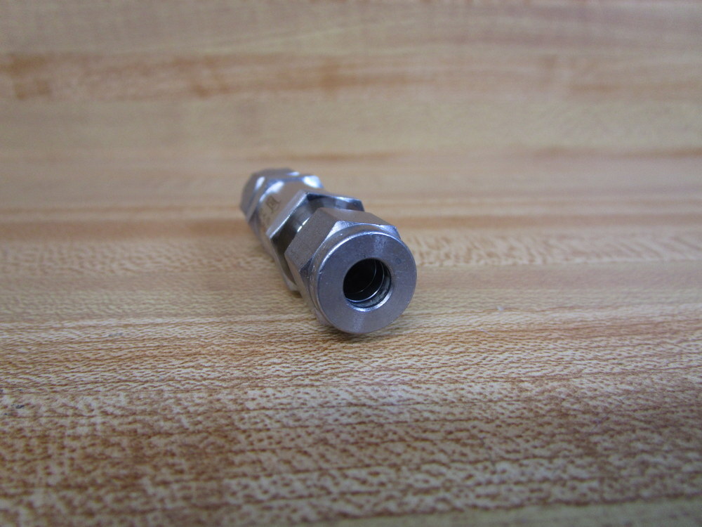 Swagelok SS-4C-10 Nupro Poppet Check Valve SS4C10