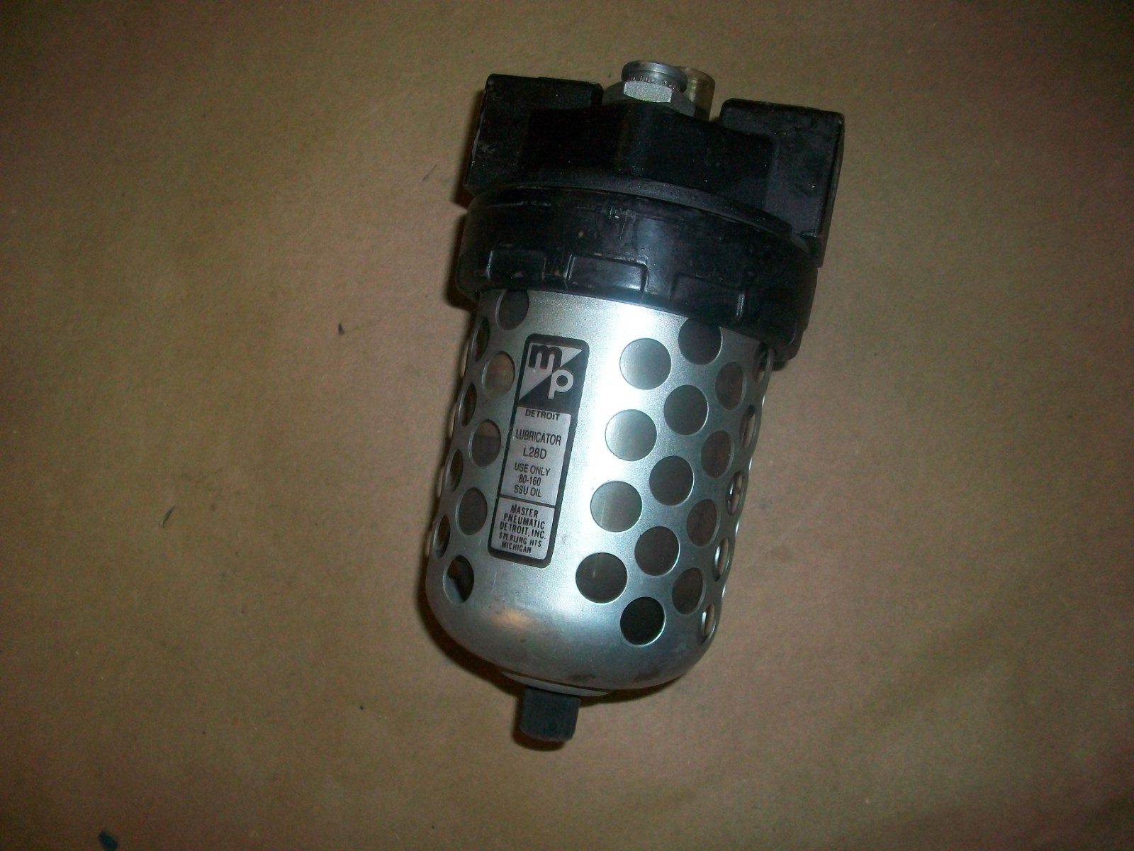 Master Pneumatic Lubricator L28D Used
