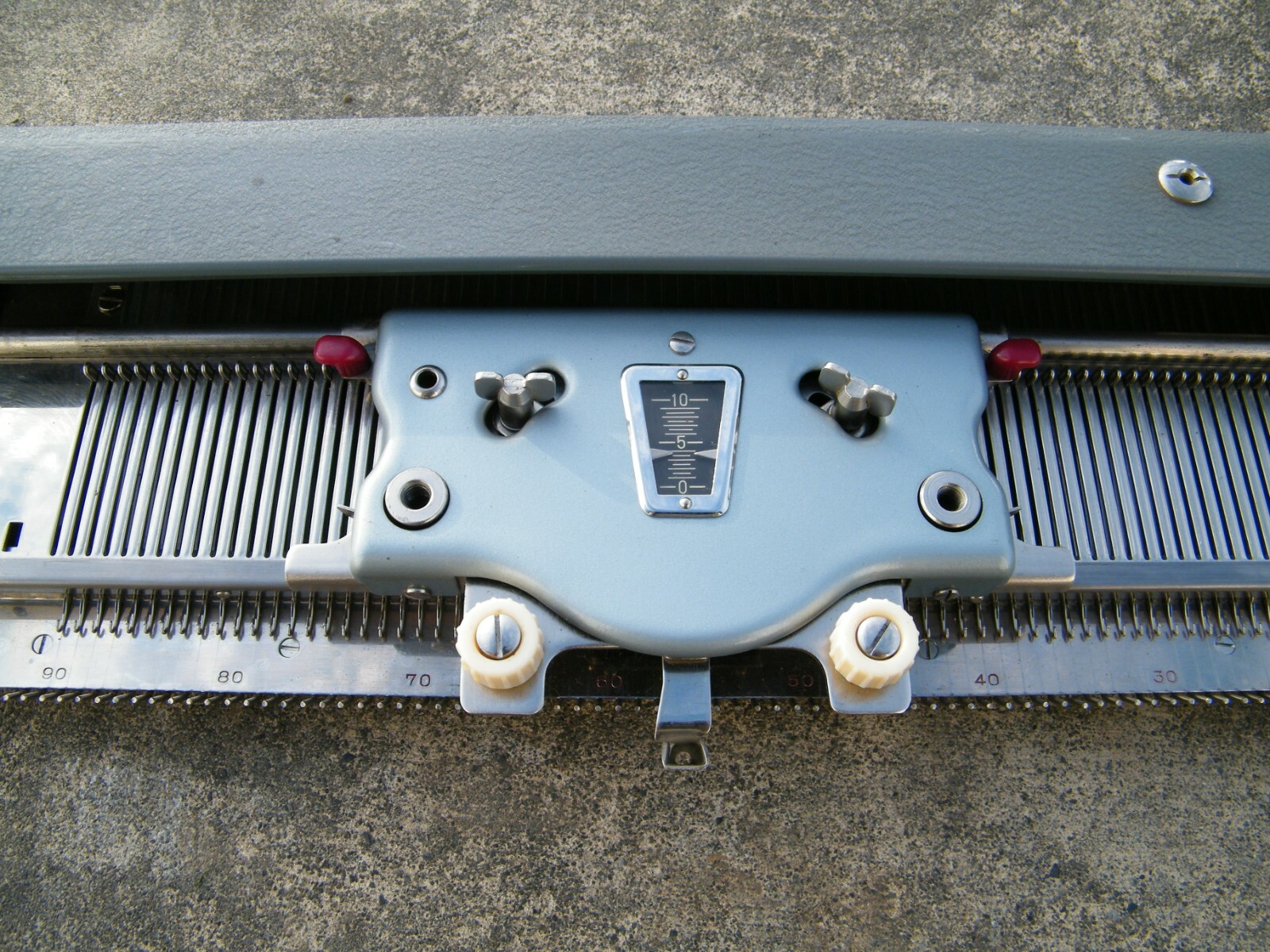 KNITTEN KITTEN KNITTING MACHINE