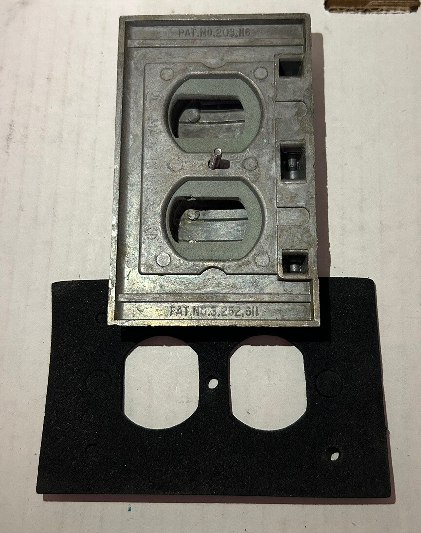 Slater Flip Lid #3780 Weather Resistant Plate With Gasket NOS