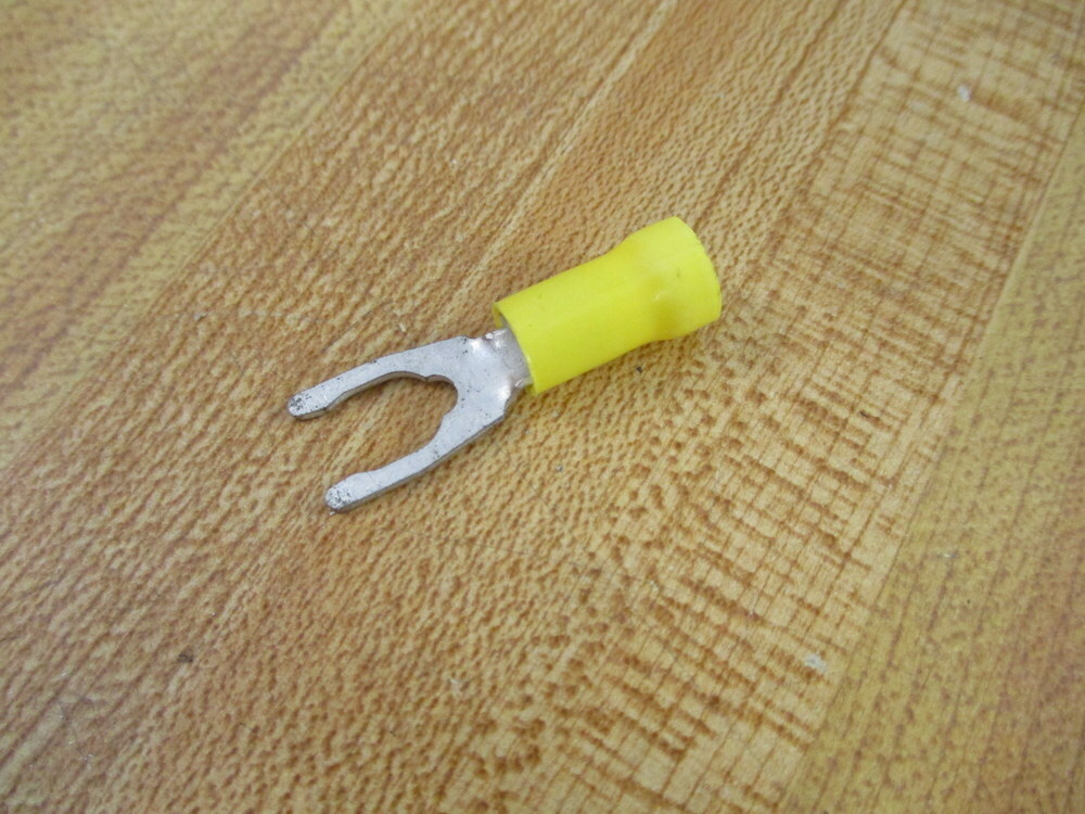 AMP 53225-1 1/4″ Stud Plasti-Grip Fork Terminal 532251 (Pack of 50)
