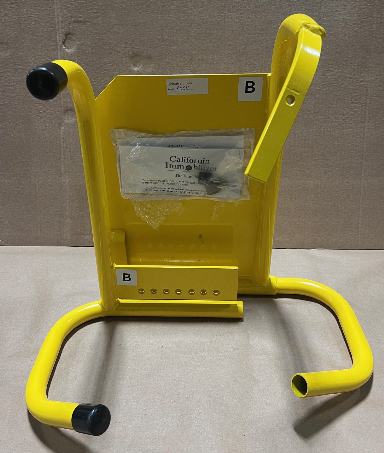 CALIFORNIA IMMOBILIZER CI00503 WHEEL CLAMP, TYPE B, WITH KEYS, 39C426, NEW!