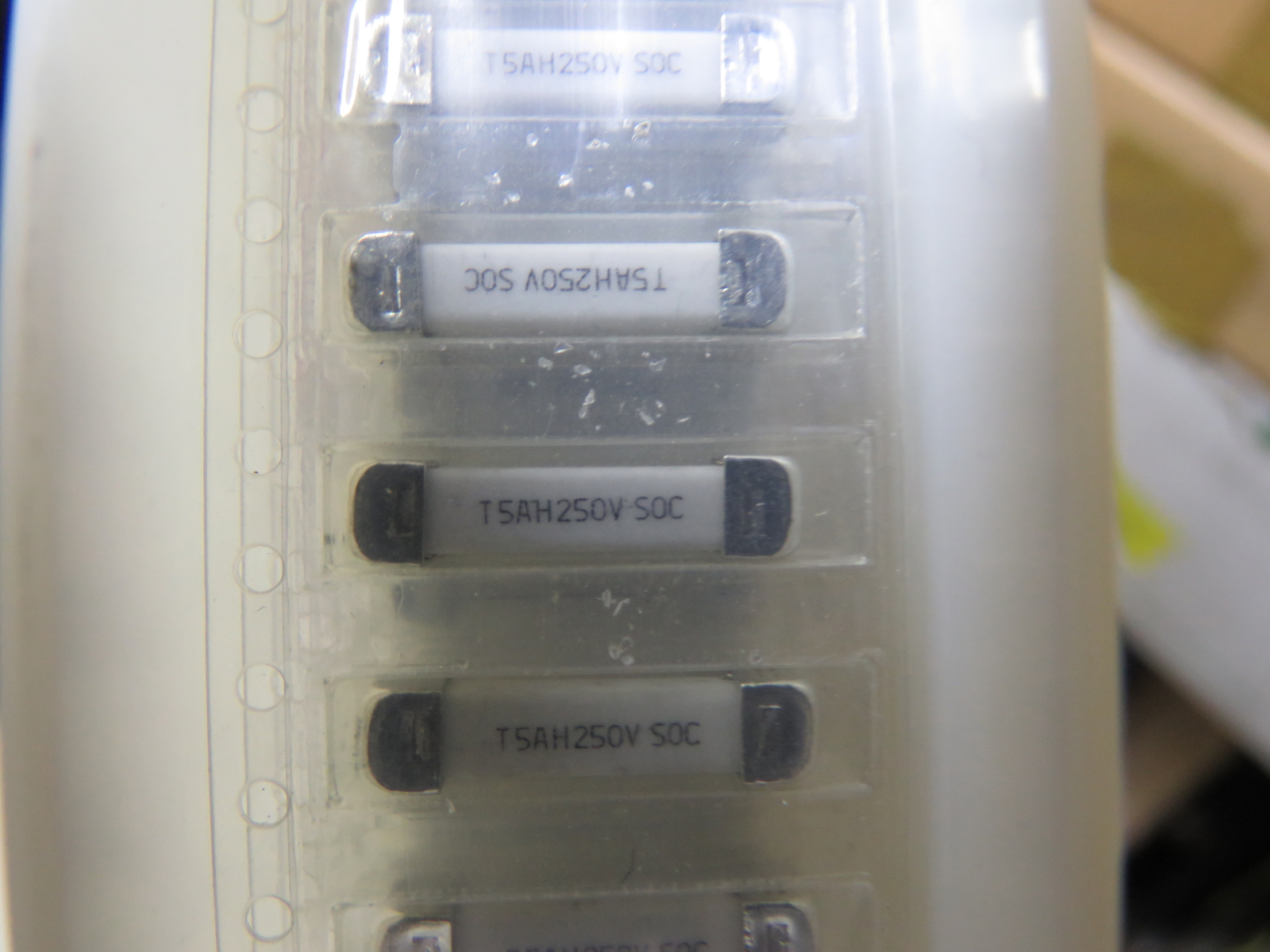 SOC 36CT5AR24D4 Qty of 5 per Lot Fuse R24D4_5A_250V_18.00_3.80