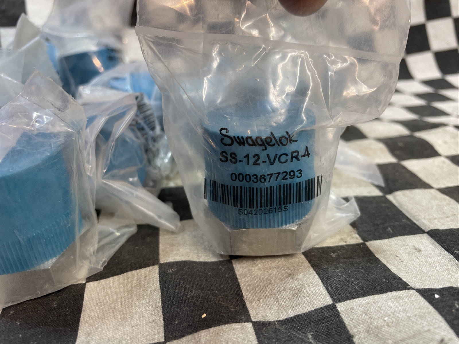Swagelok SS-12-VCR-4, SS12VCR4, Male Nut Face Seal Fitting LOT OF 14 Shipsameday