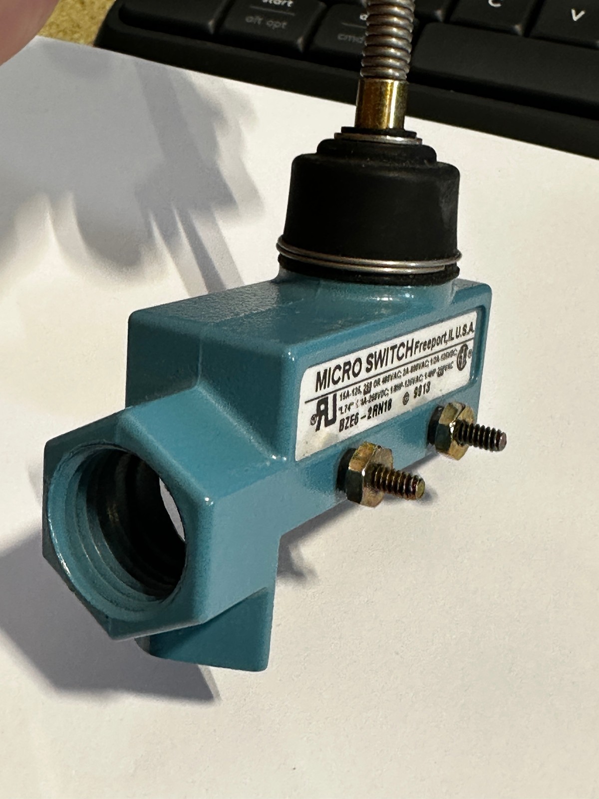 NEW OLD STOCK! HONEYWELL MICRO SWITCH BZE6-2RN18