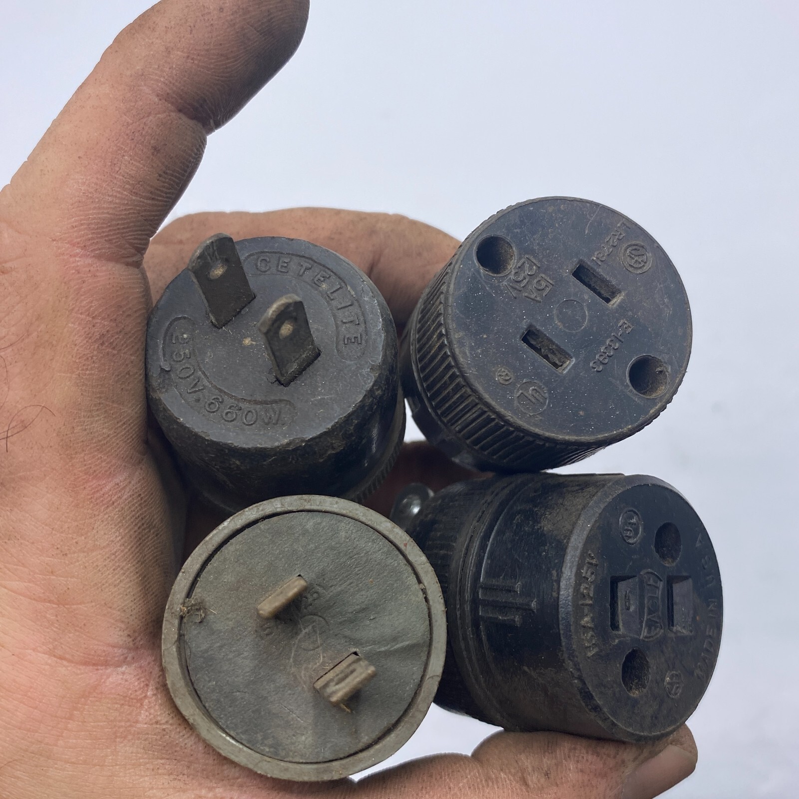 LOT OF 2 ASSORTED Male/Female Plug 15A 125V Cetelite 250V 660W EAGLE🔔