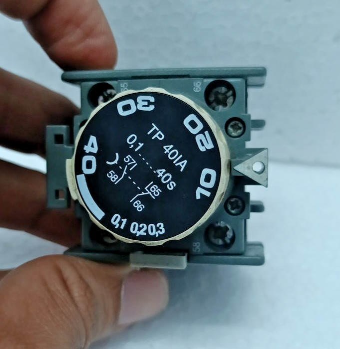ABB TP 401A Adjustable Timer Relay 0.1-40 Seconds Industrial Control Unit