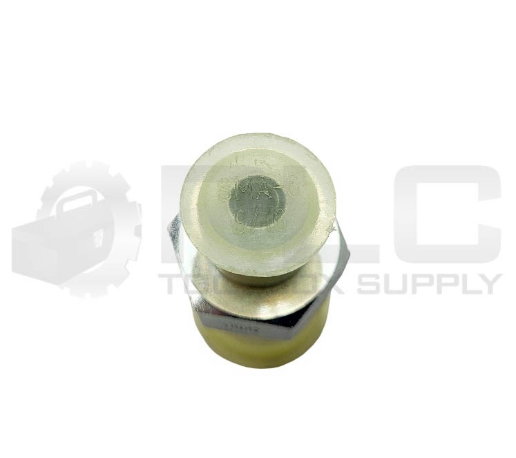 LOT OF 8 NEW STEEL HYDRAULIC FITTING SMA-10 7/8″ TO SMA-6 9/16