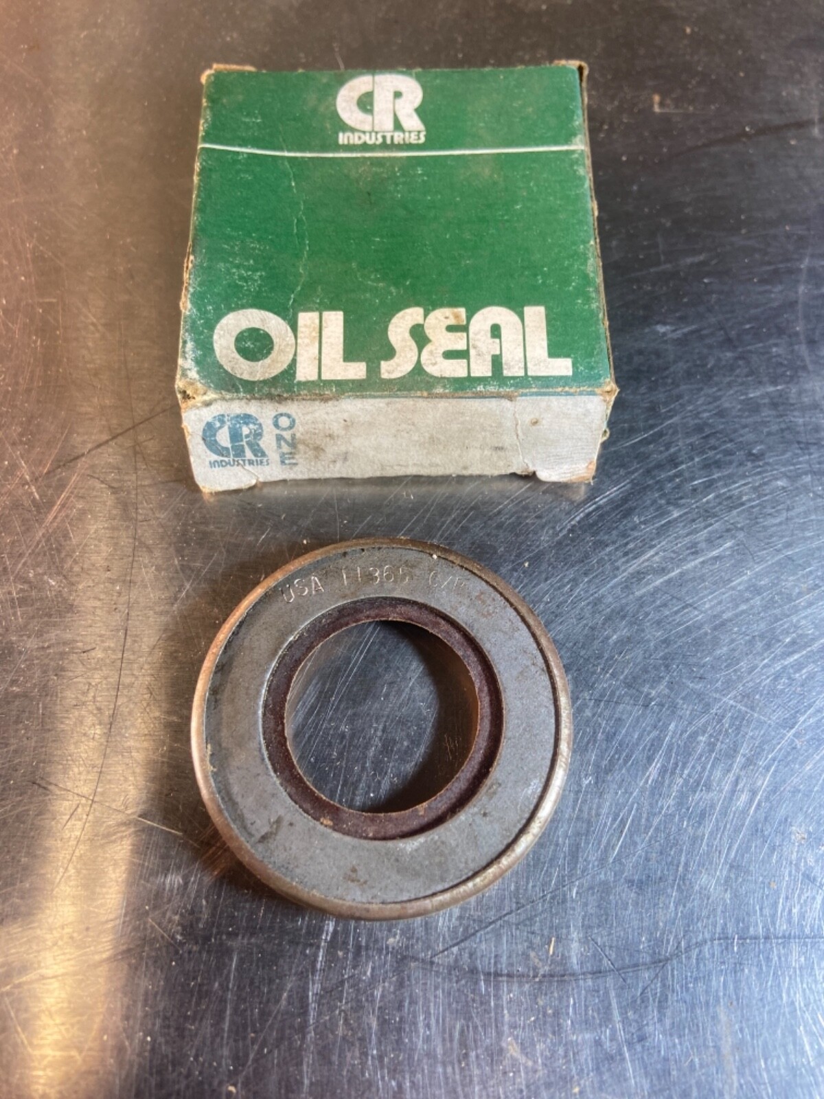 NOS CR CHICAGO RAWHIDE 11365 OIL SEAL