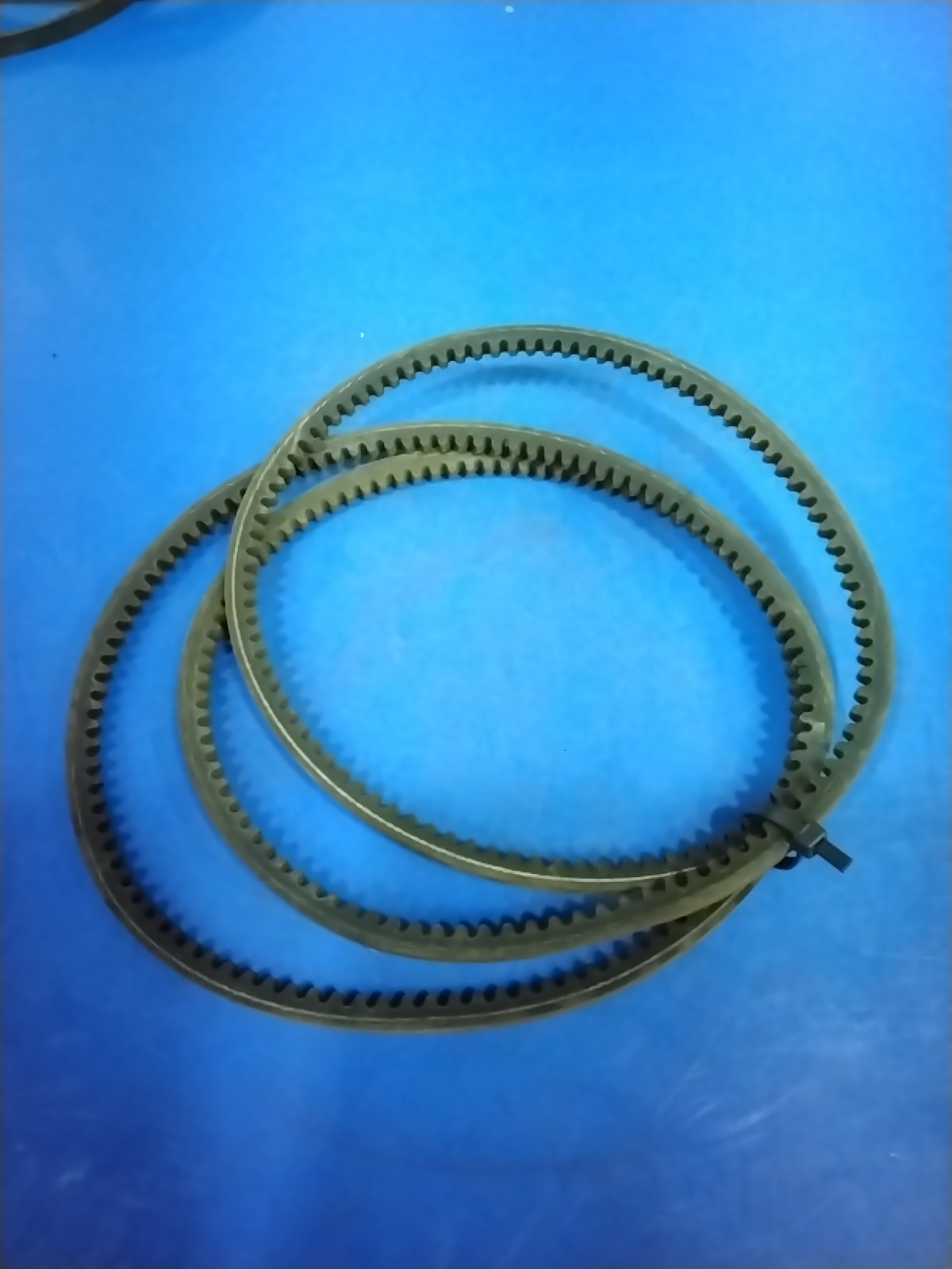 GATES 3VX710 Super HC V80 Cogged V-Belt 9NX1800