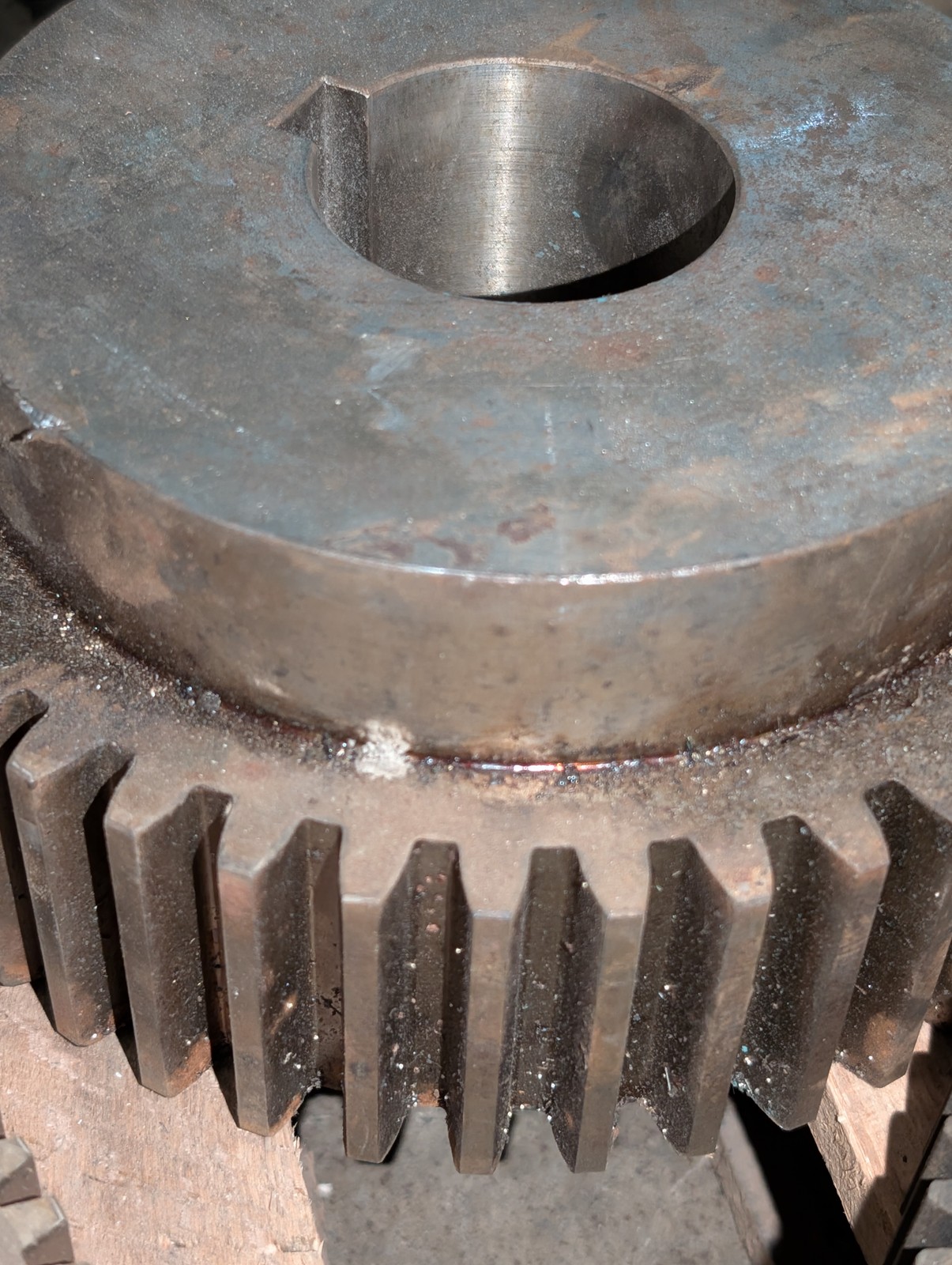 Unbranded 9in spur gear steel machine gear 2-1/2in keyed bore as shown
