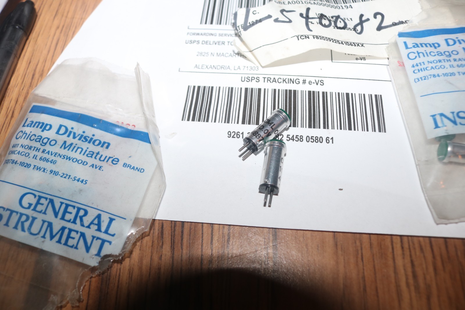 NOS Chicago Miniature lamp cartridge CML520082 green 10 volt 6240-00-183-0376