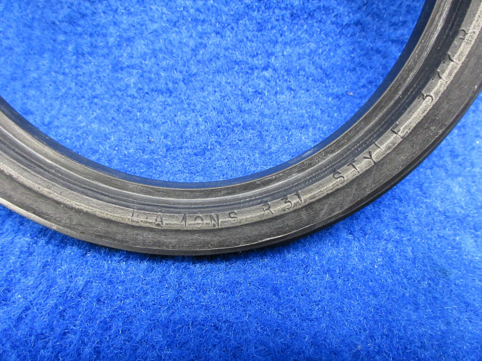 Dan-Loc Flexitallic Lamons R31 Oval Rubber Ring Joint Gasket Seal R-31 lot of 4
