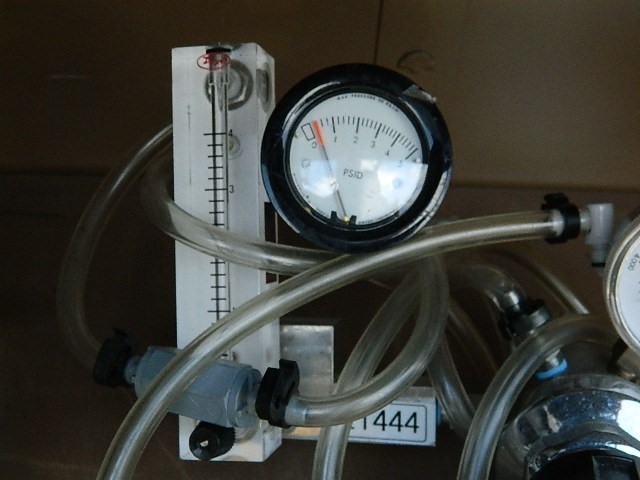 Westair 2121351 73-500 Regulator with Dwyer Flowmeter VFB-65-SSV T27AG