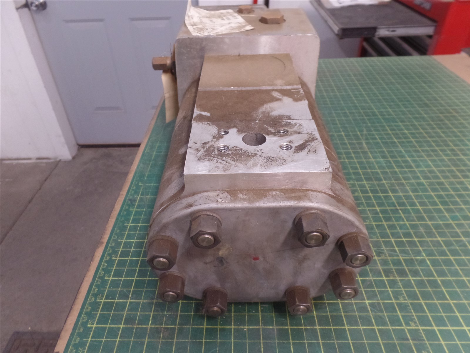 GENUINE TROJAN O&K 10211685900 TRIPLE PUMP ASSEMBLY, TEREX 10-211685900, N.O.S