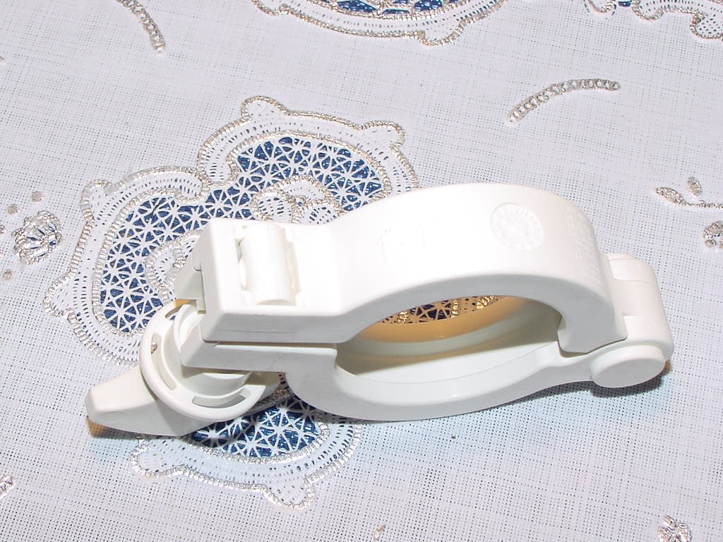 Four (4) MasterFlex 31201-44, 1.5-inch Non-Metallic Sanitary Hinged Clamps Used