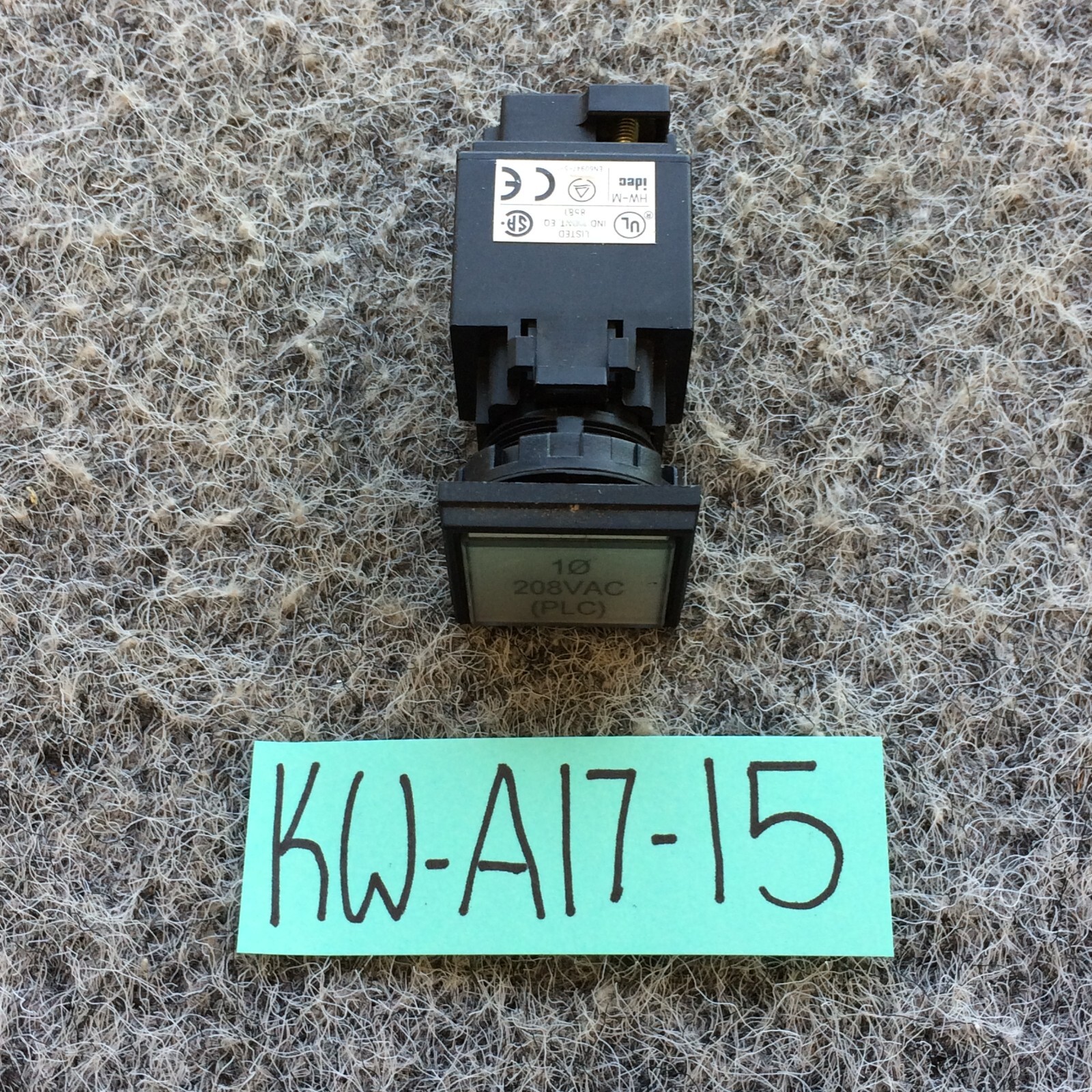 IDEC S1 IEC/EN 60947-5-1 90105 SQUARE SIZE SHAPE Illuminated Switch