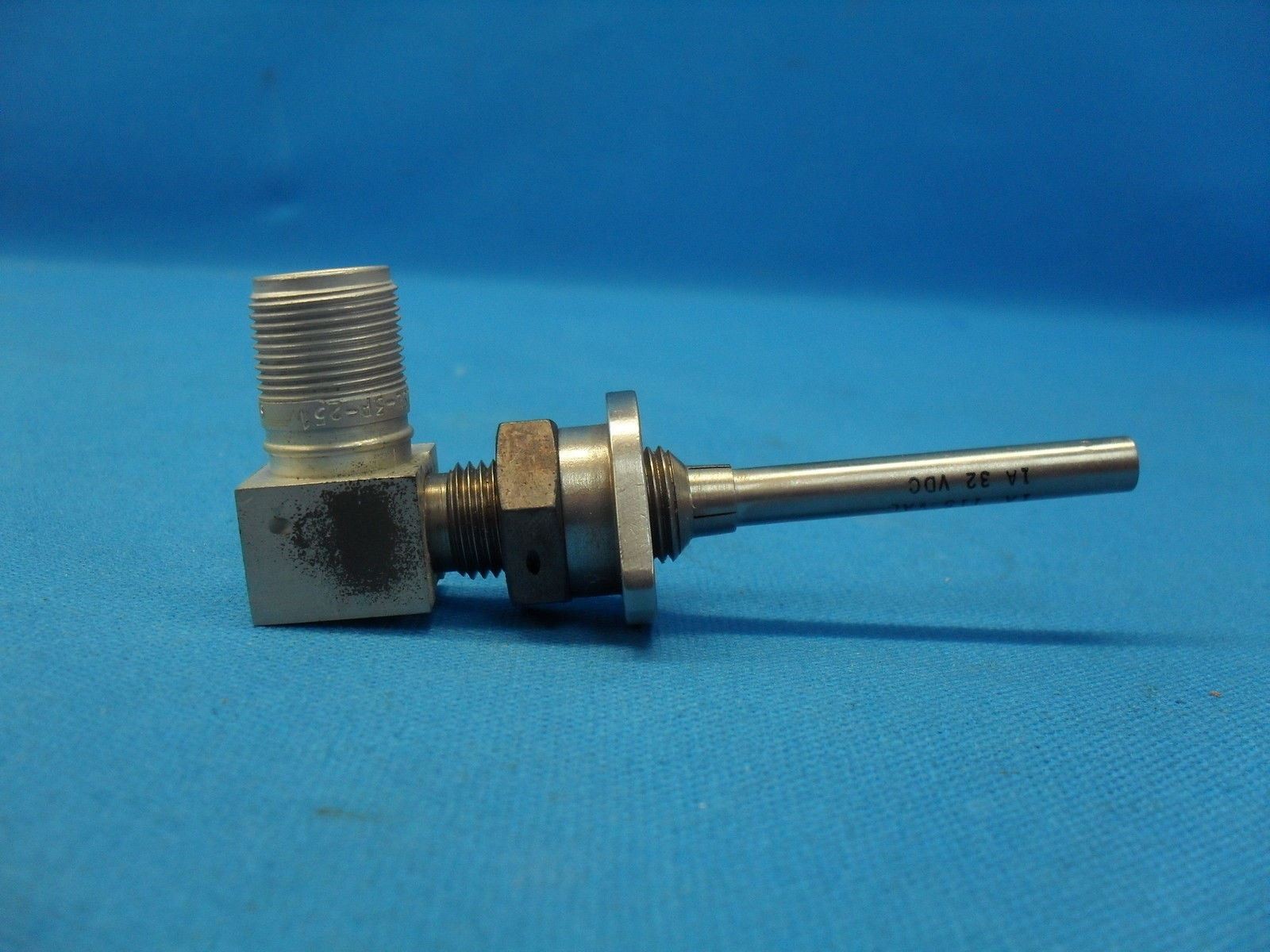New Old Stock Fenwal Thermoswitch Control P/N: 67121-58-295 (14268)