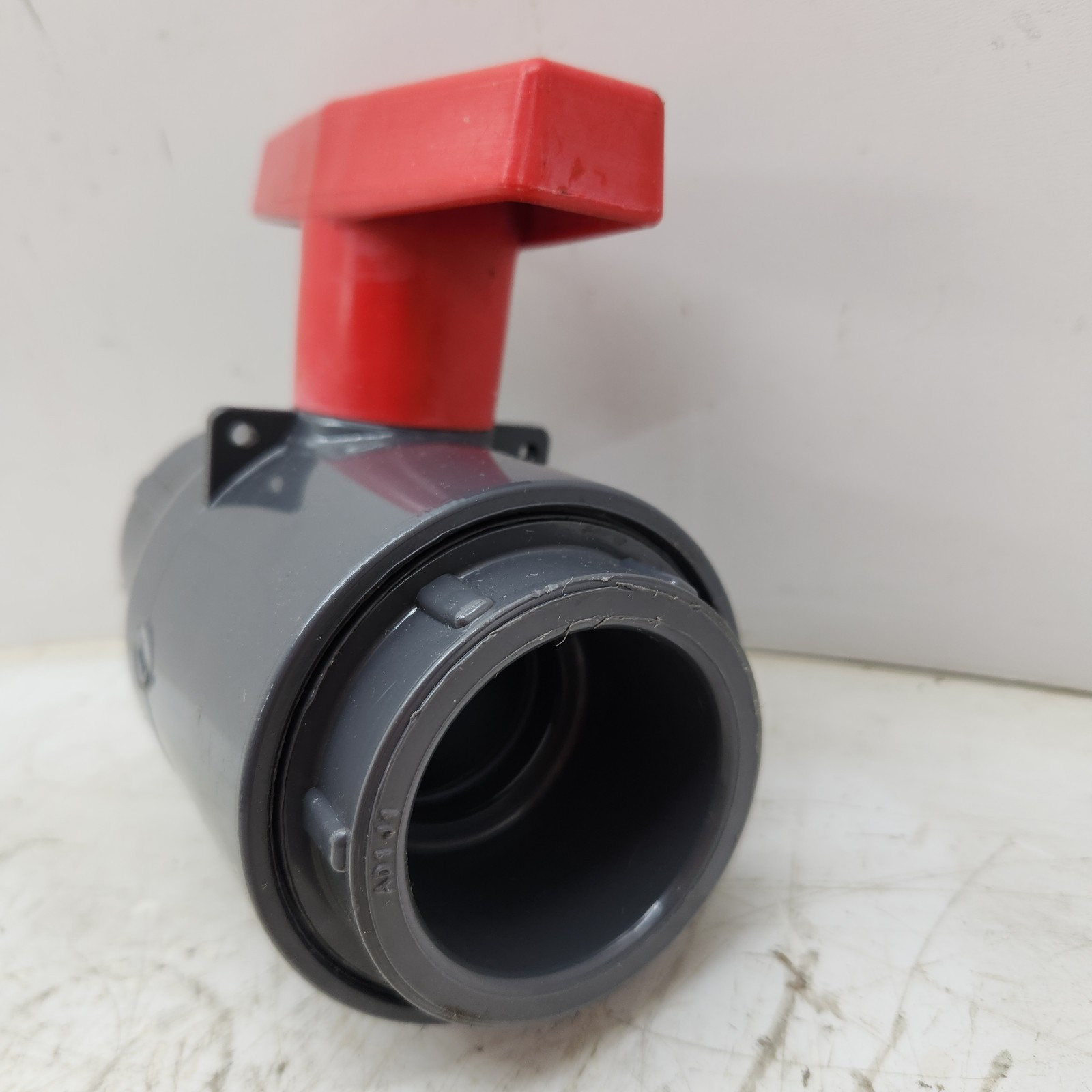 # 2122-015 Spears 1-1/2″ Compact PVC 2-Way Inline Ball Valve w/Socket Style Ends
