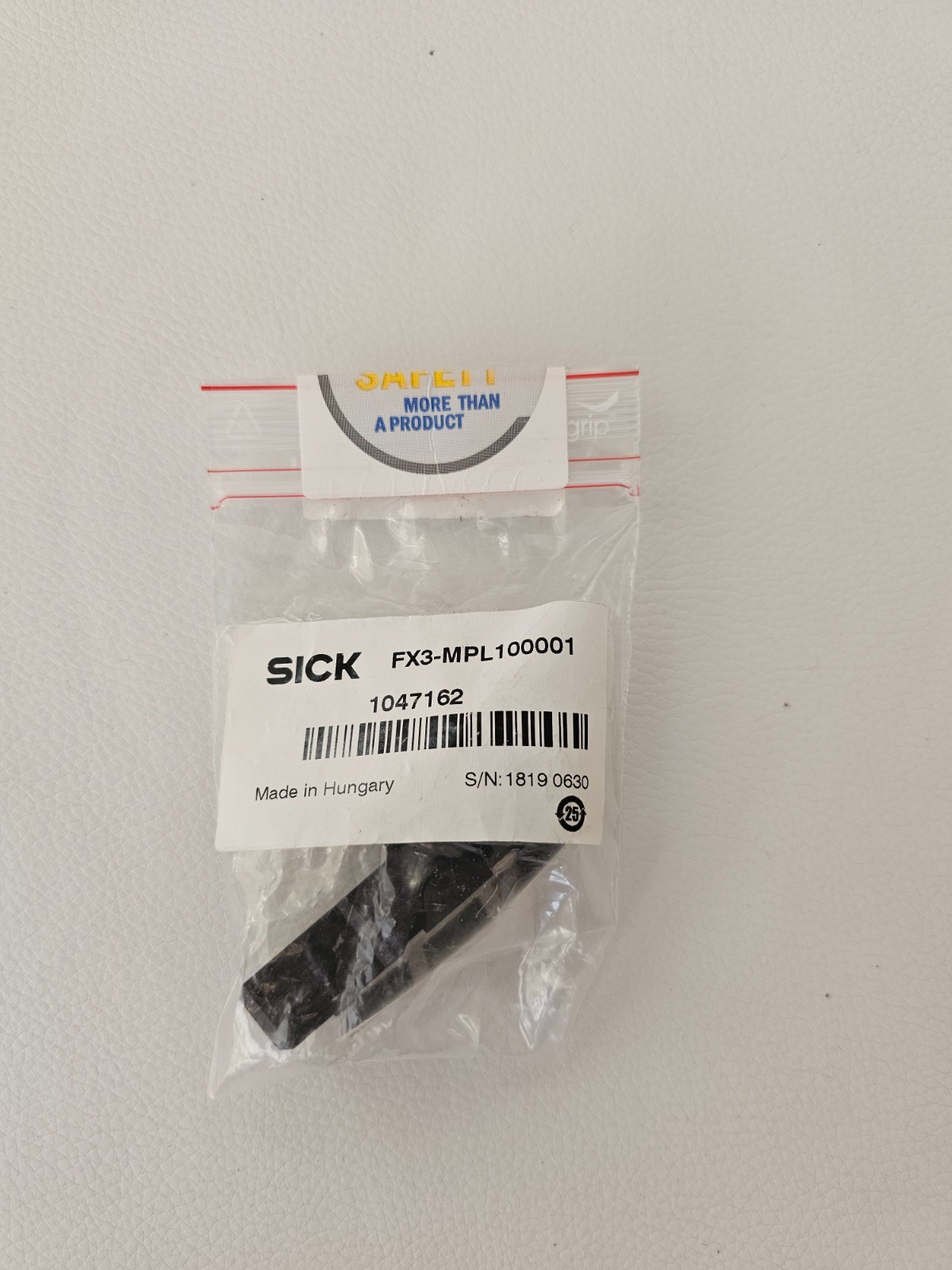 Sick FX3-MPL100001, System Plug and Extension, USA Seller *new *