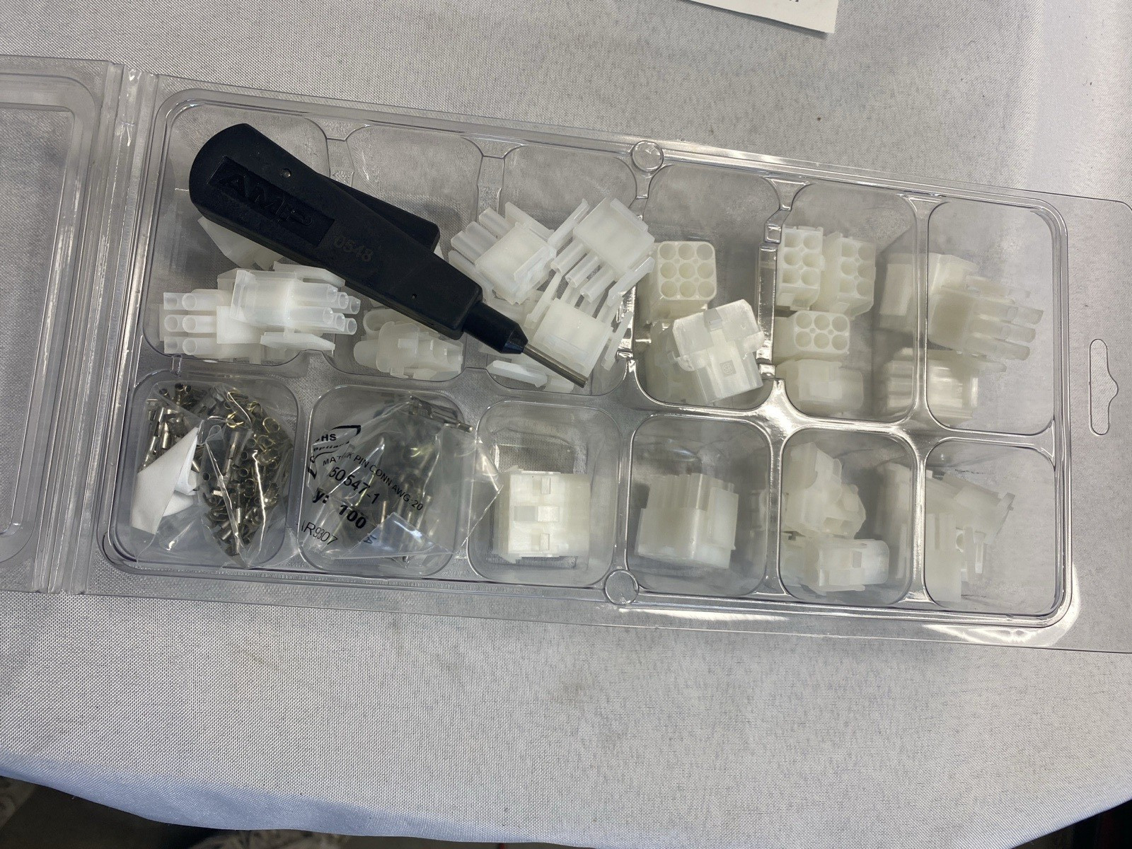 AMP Mate-N-Lok Connector Kit, Part 625, 238 piece Assorted Universal connectors