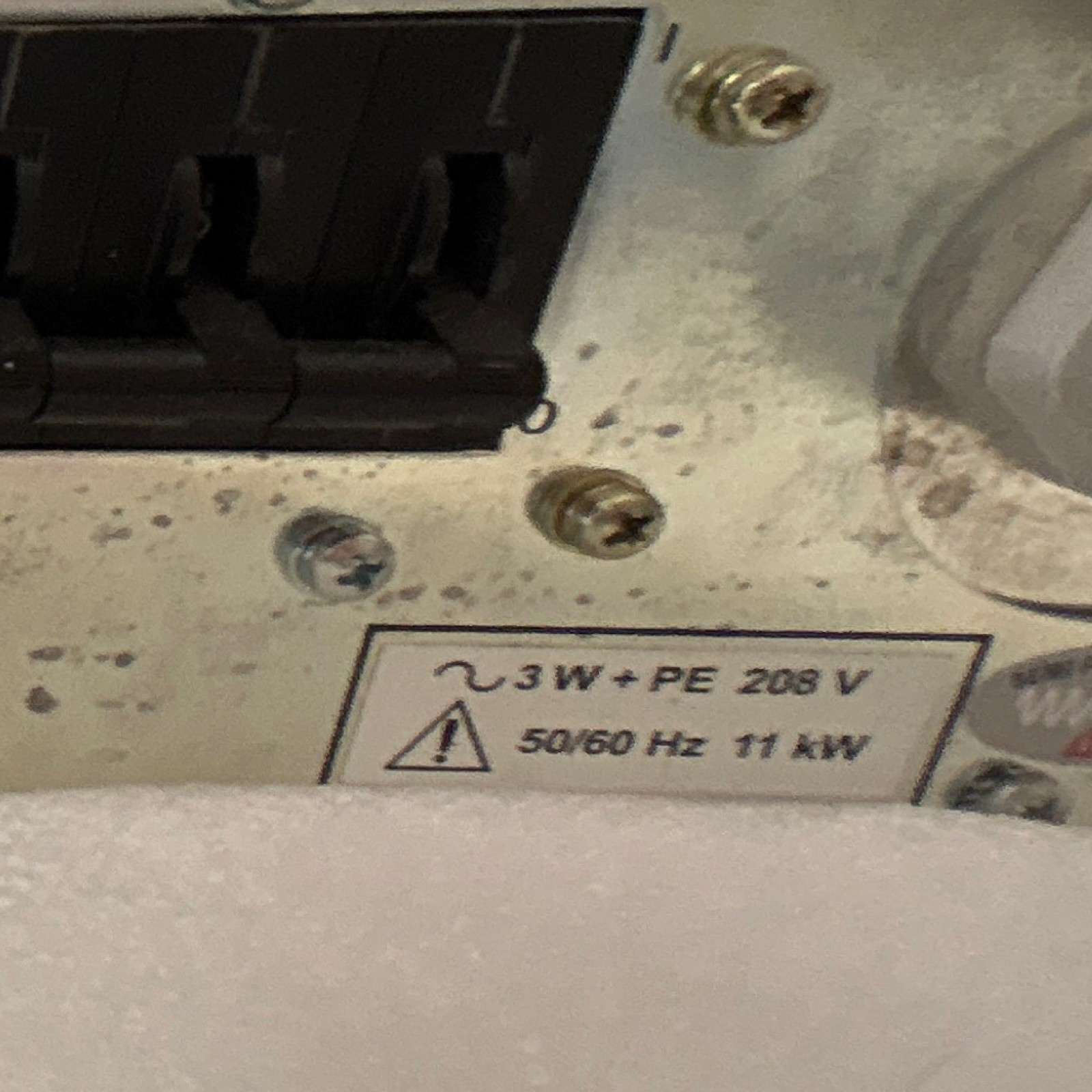 Advanced Energy HFV 8000 RF Power Supply Unit w/ Cables TRU-11540-06