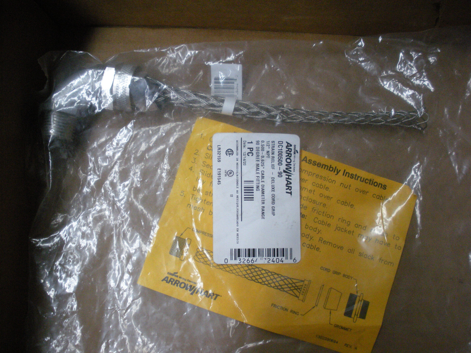 90 degree cord grip strain relief .5-.625 1/2-5/8 range Arrow Hart DC100500-90