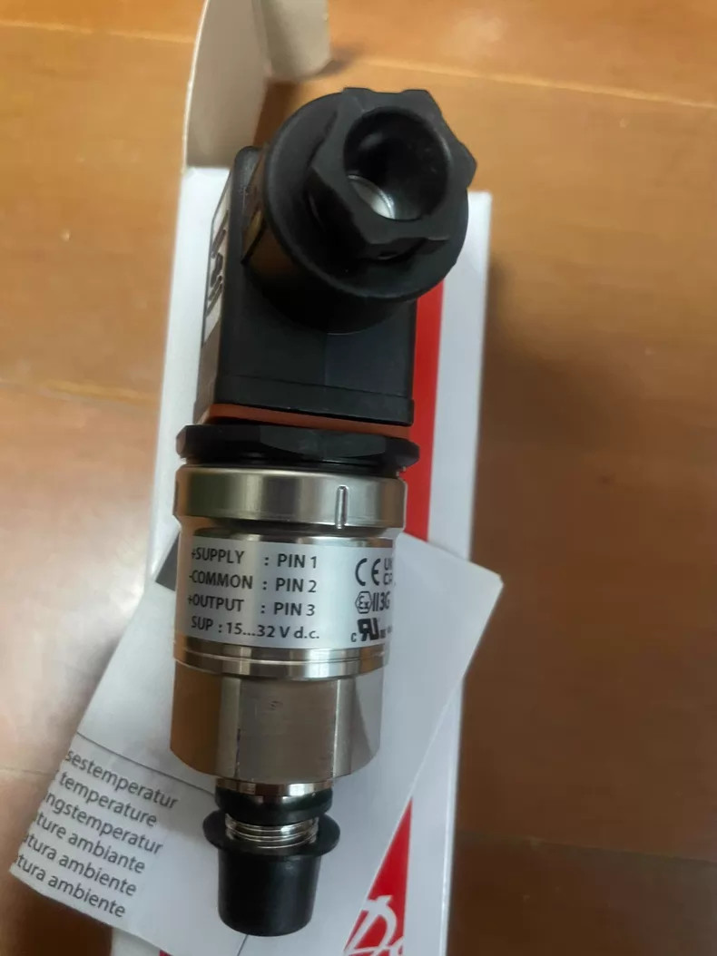 1PC New Danfoss MBS3050 Pressure Transmitter 060G3586 DHL/Fedex