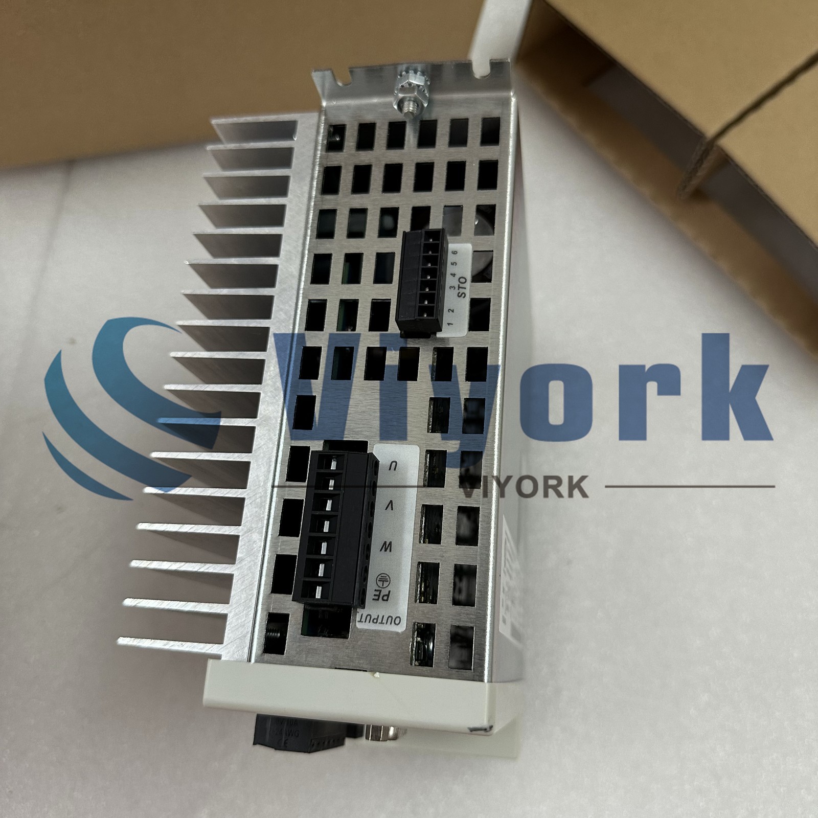 Allen Bradley 2097-V33PR5-LM Ser A Kinetix 350 Servo Drive NEW