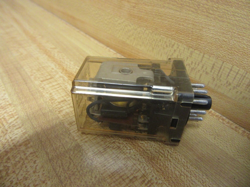 Potter & Brumfield IKAP14AG-110V AC AMF Relay IKAP14AG-110VAC W/Crack