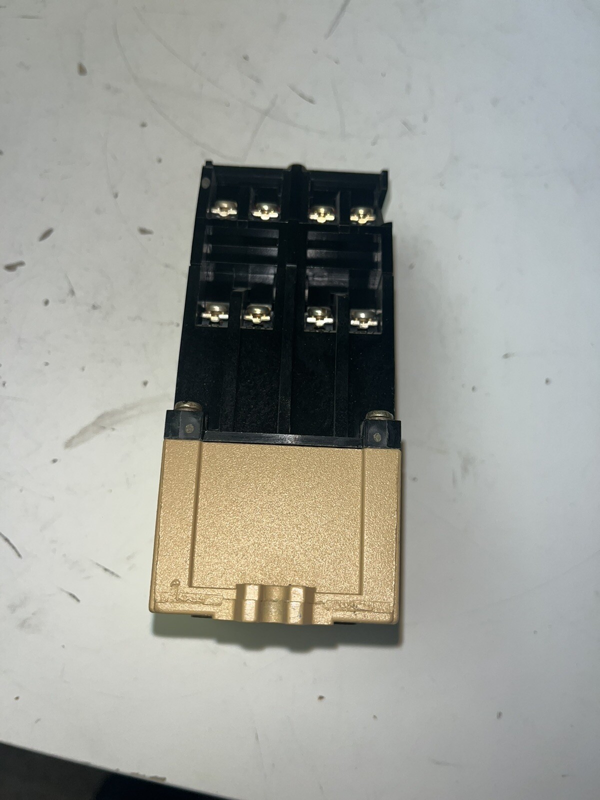 New ALLEN-BRADLEY 700-P440A1 TYPE P CONTROL RELAY. 115-120V 60HZ / 110V 50HZ New