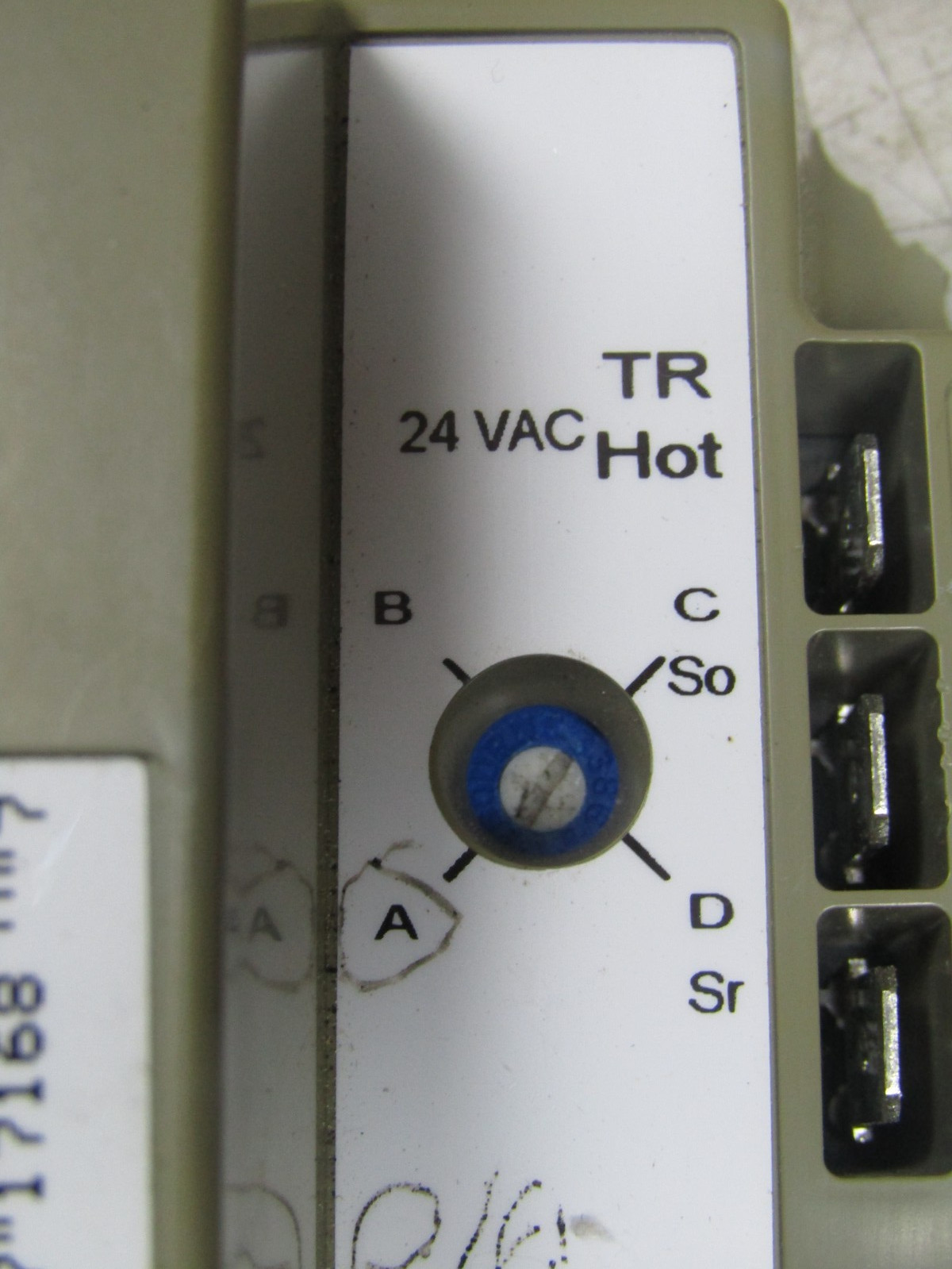 💥HONEYWELL W7210 D 1013 SOLID STATE ECONOMIZER 24 VAC