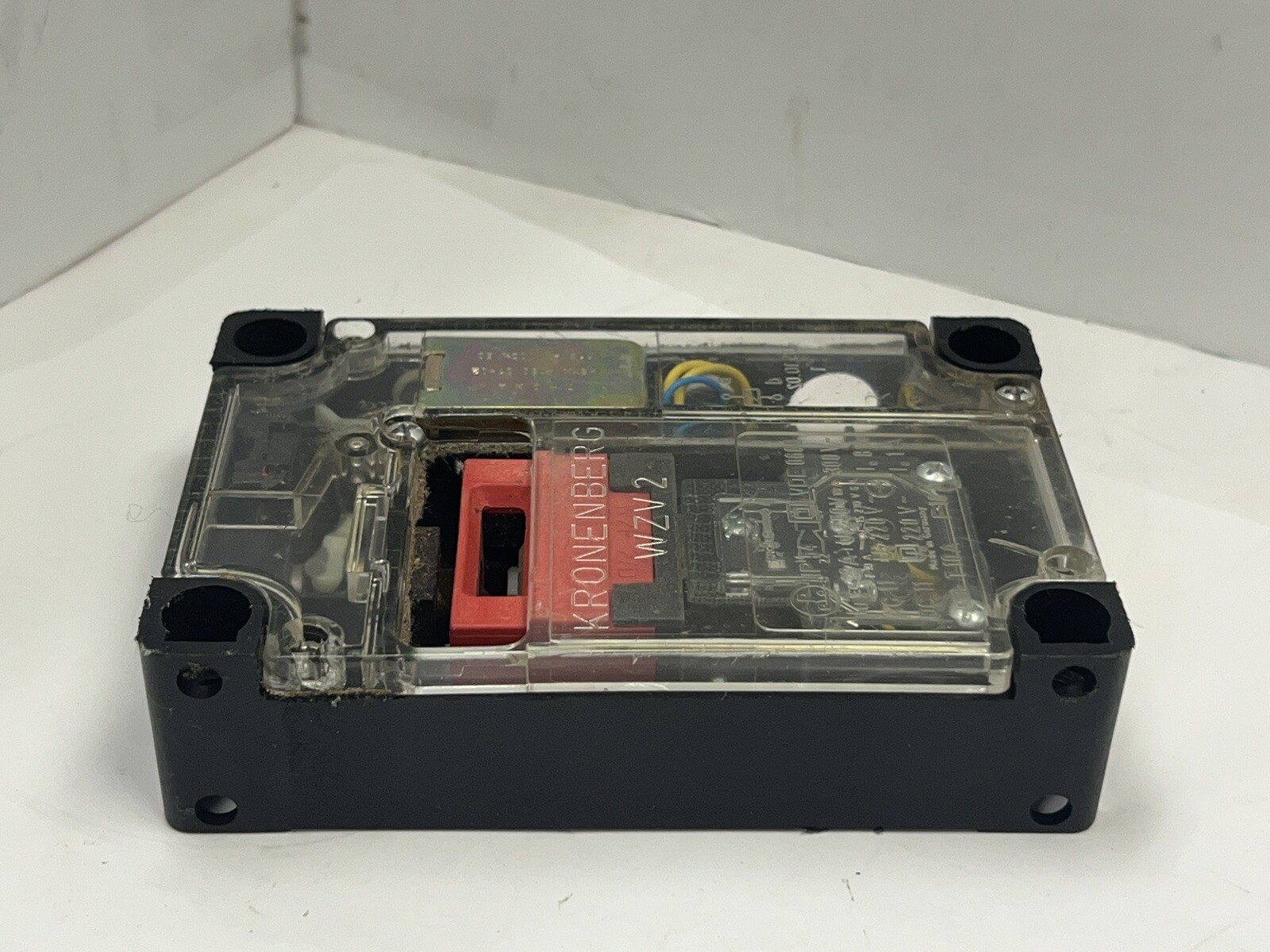 NEW KRONENBERG WZV 2 IP 54 VDE 0660 300V