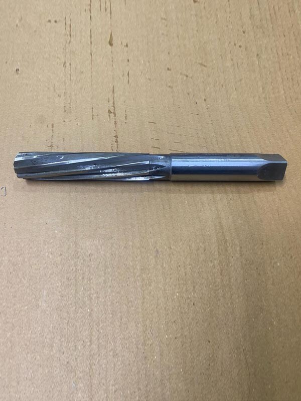 HSS 26 MM Parallel Shank Hand Reamer Spiral Flute- Cut Edge 124 MM-Length 231 MM