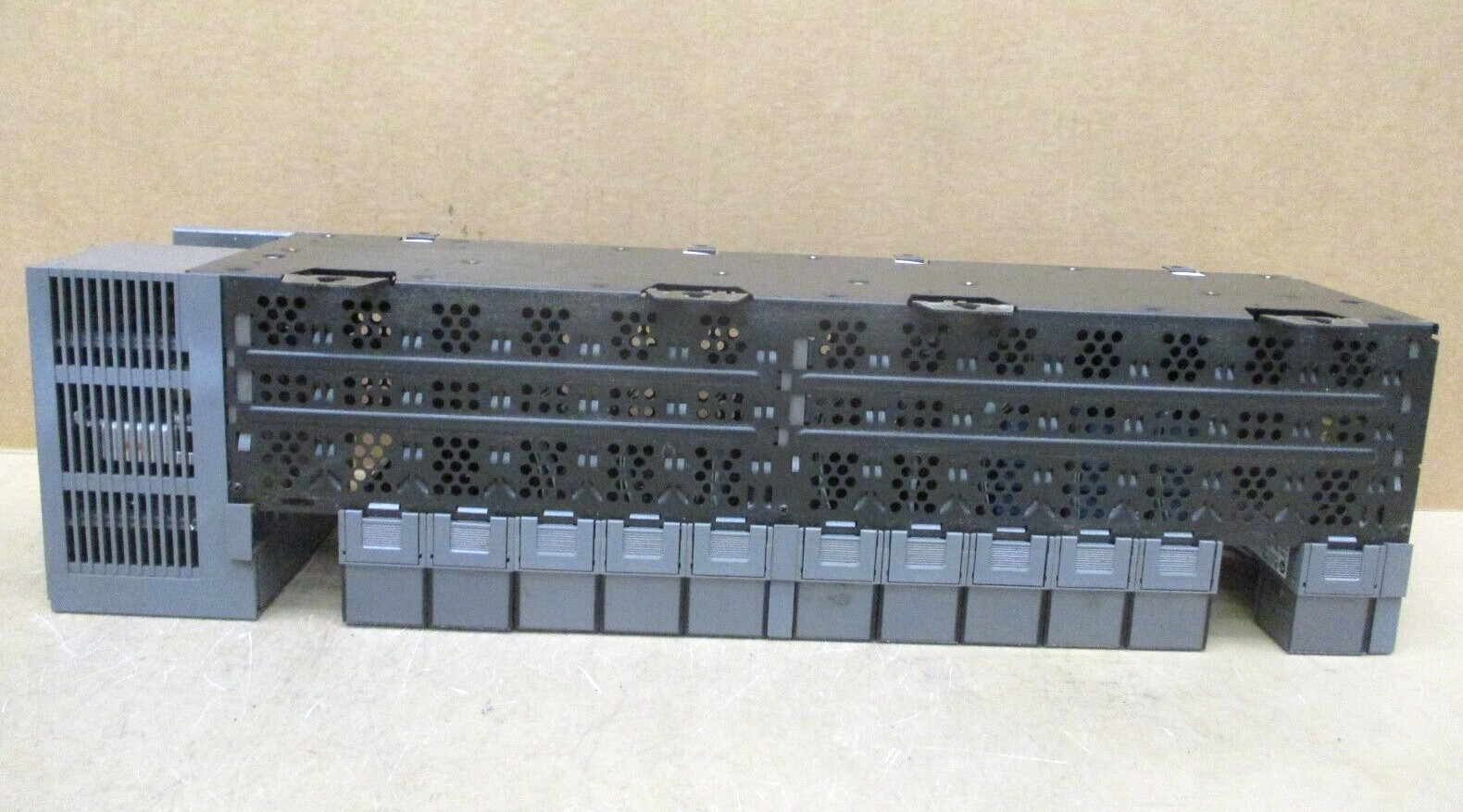 Allen-Bradley SLC 500 1746-P3 Ser A 1747-DCM 1747-SDN 48678GN