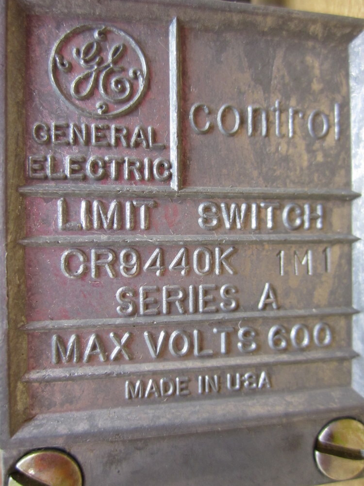 General Electric CR9440K1M1 Limit Switch CR9440K1M1 Series A
